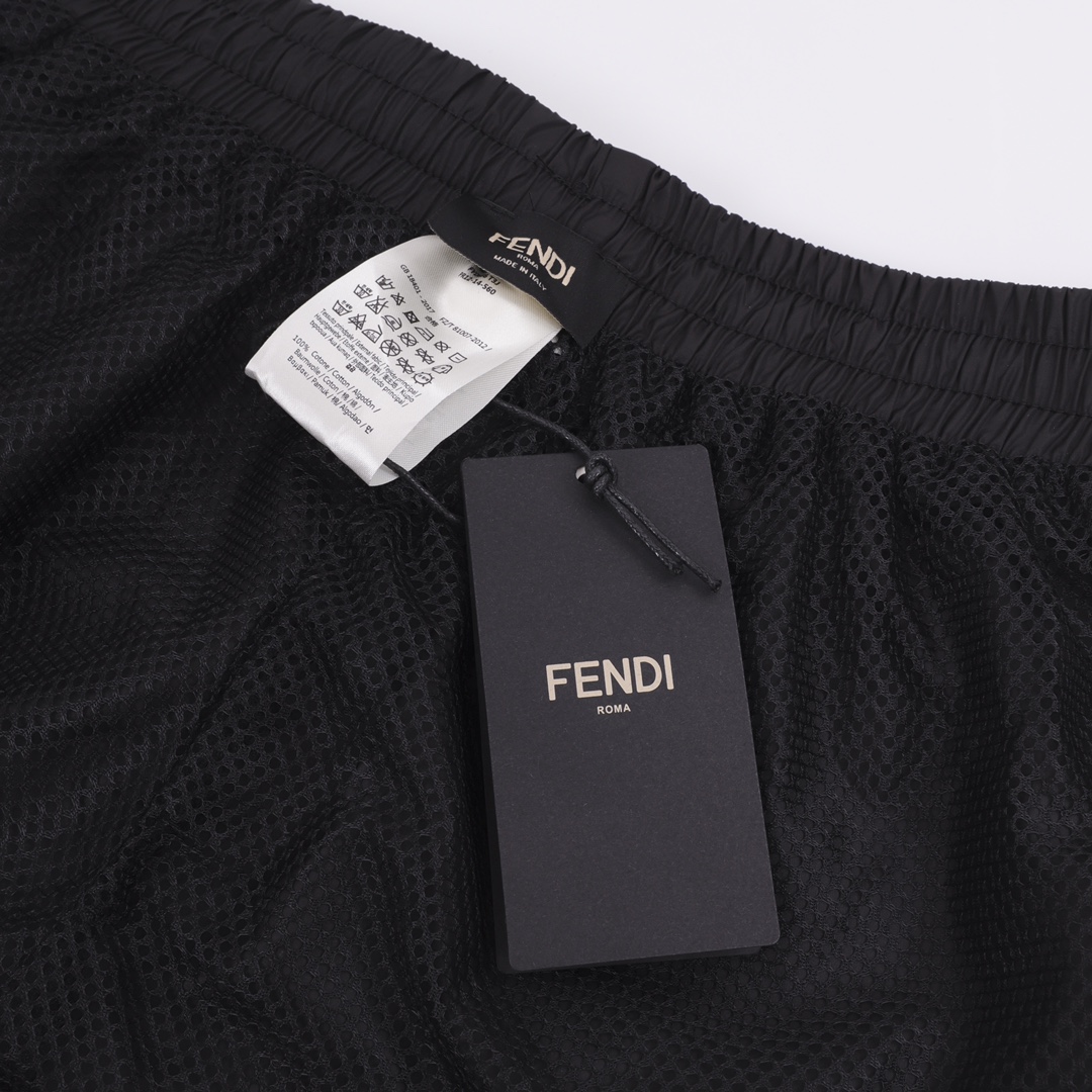 Fendi/芬迪 拼色满印沙滩短裤