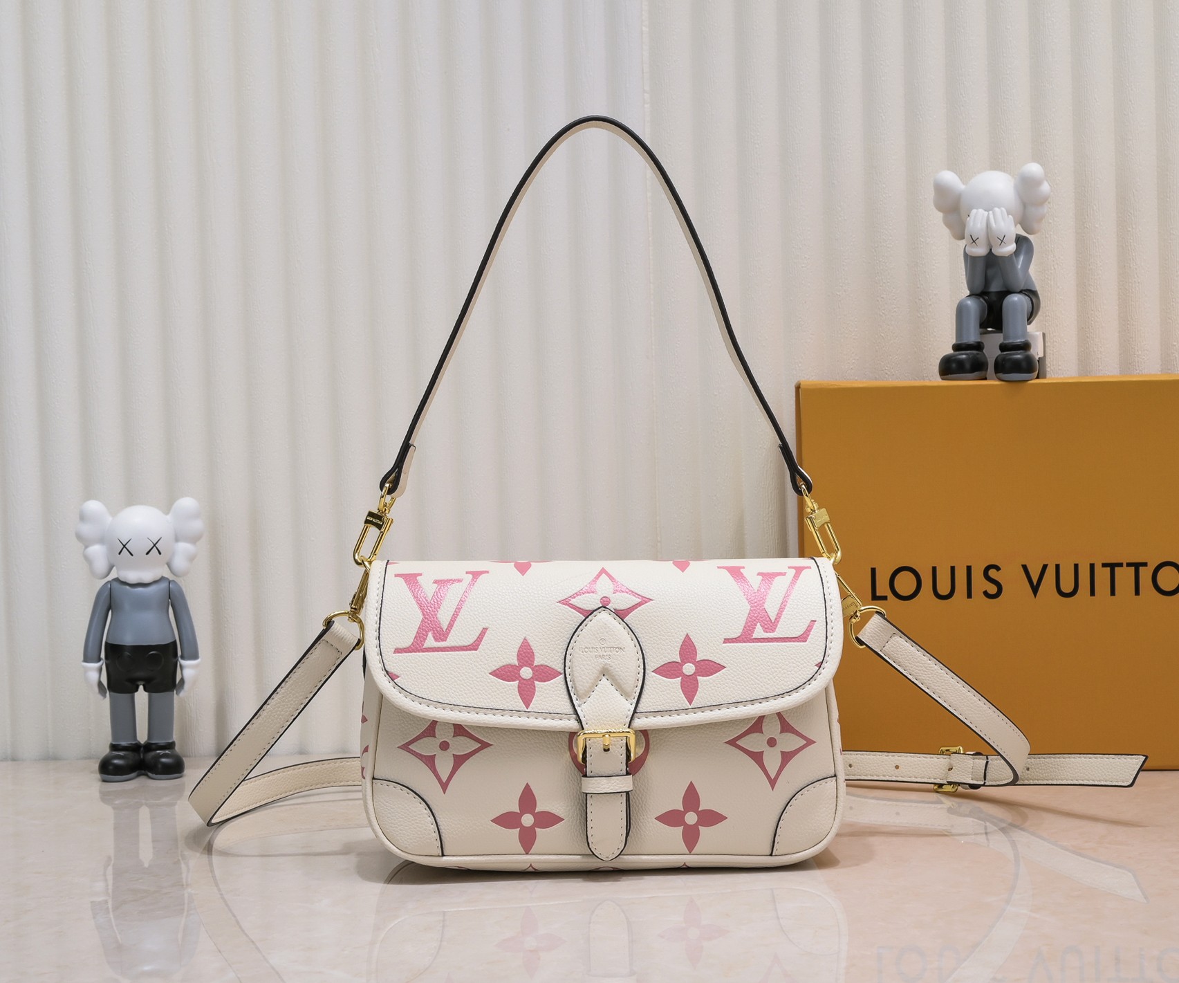 Wholesale Imitation Designer Replicas
 Louis Vuitton LV Diane Handbags Crossbody & Shoulder Bags 2023 Replica Cheap Sales Online
 Black White Empreinte​ Fashion Baguette M46386
