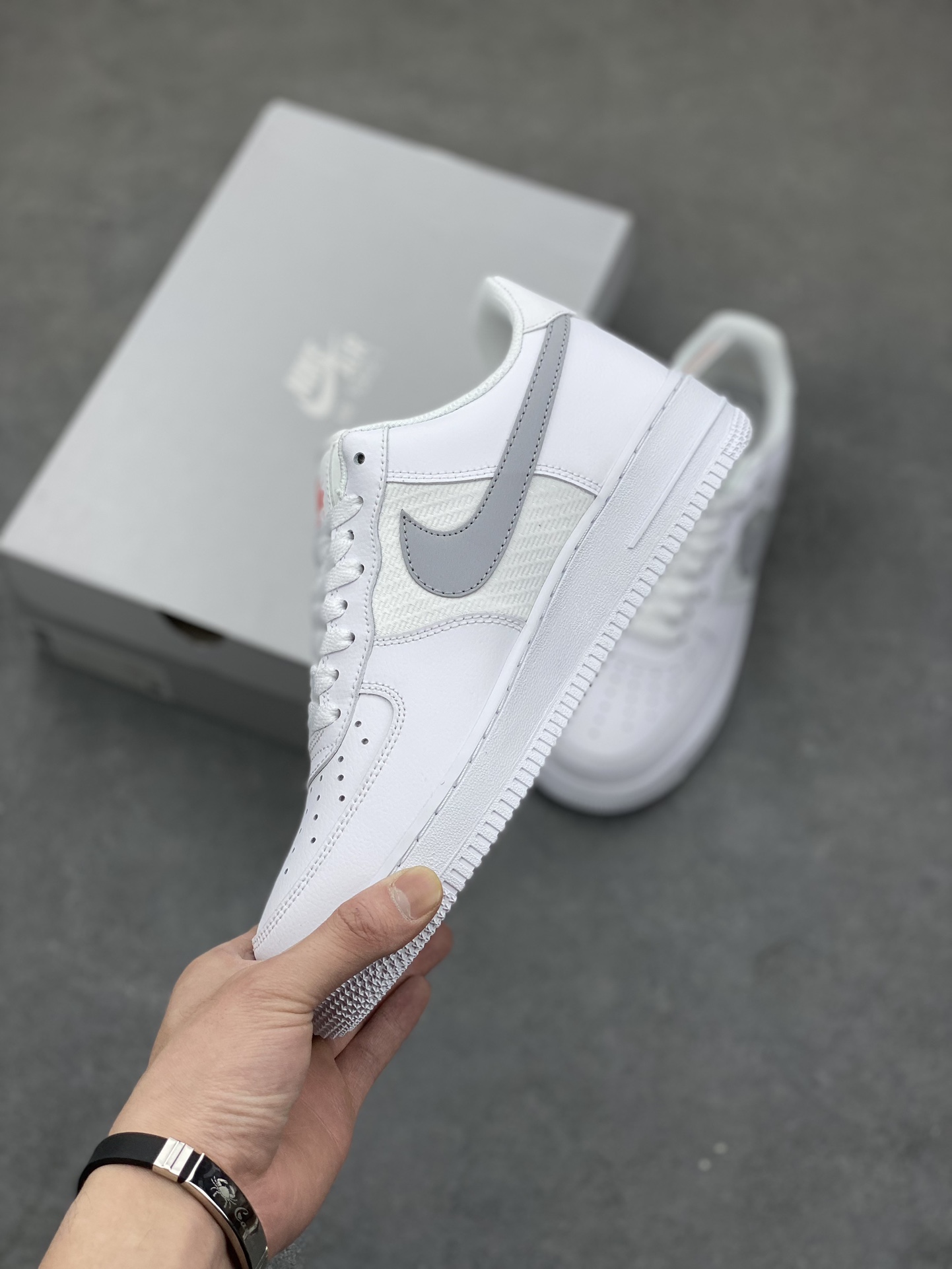 Nike Air Force 1 Low White/Vapor Grey Casual Sneakers FD0666-100 4 i1682621051 6654 2