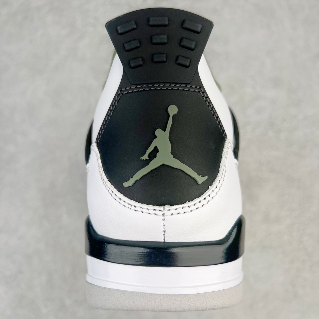 图片[8]-零售💰250 ＃GX/绿X 纯原福利‼Air Jordan AJ4 Retro 海沫绿 AQ9129-103 圈内最强四代 耗时半年巨作 全套原纸板楦头开发 原厂特供皮料加持 确保原汁原味 完美呈现四代版型 一比一鞋头弧度高度鞋身弧度 数据细节工艺流程均保持原鞋一致 原厂TPU网格鞋带扣 正确内里网布 菱角分明不变形无多余毛边 柔软性质感一致于原鞋 市场唯一原厂鞋扣模具 背面可见隐藏注塑口 原厂织唛标 原厂飞人电绣工艺 尾指中部跳三针 独家绑鞋带手法 印刷中底布 四线拉帮 米色美纹纸贴合固定 进口港宝加持 后跟自然饱满 全鞋荧光划线卡点 追求极致完美 每一双都是工艺品 多重QC质检 超越公司货的品控标准 实实在在的免检产品 尺码：40 40.5 41 42 42.5 43 44 44.5 45 45.5 46 47.5 48.5 编码：by2936050-运动鞋