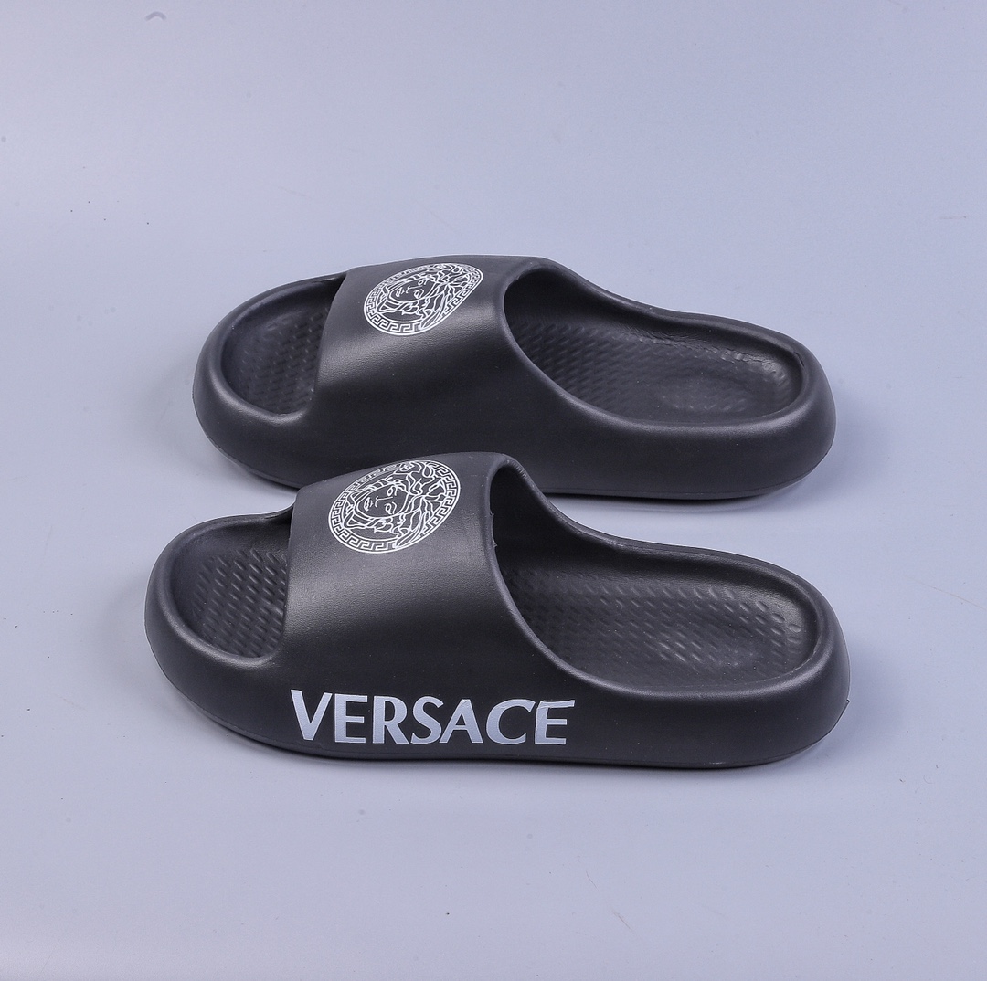 VERSACE Versace summer casual trend slippers beach sandals