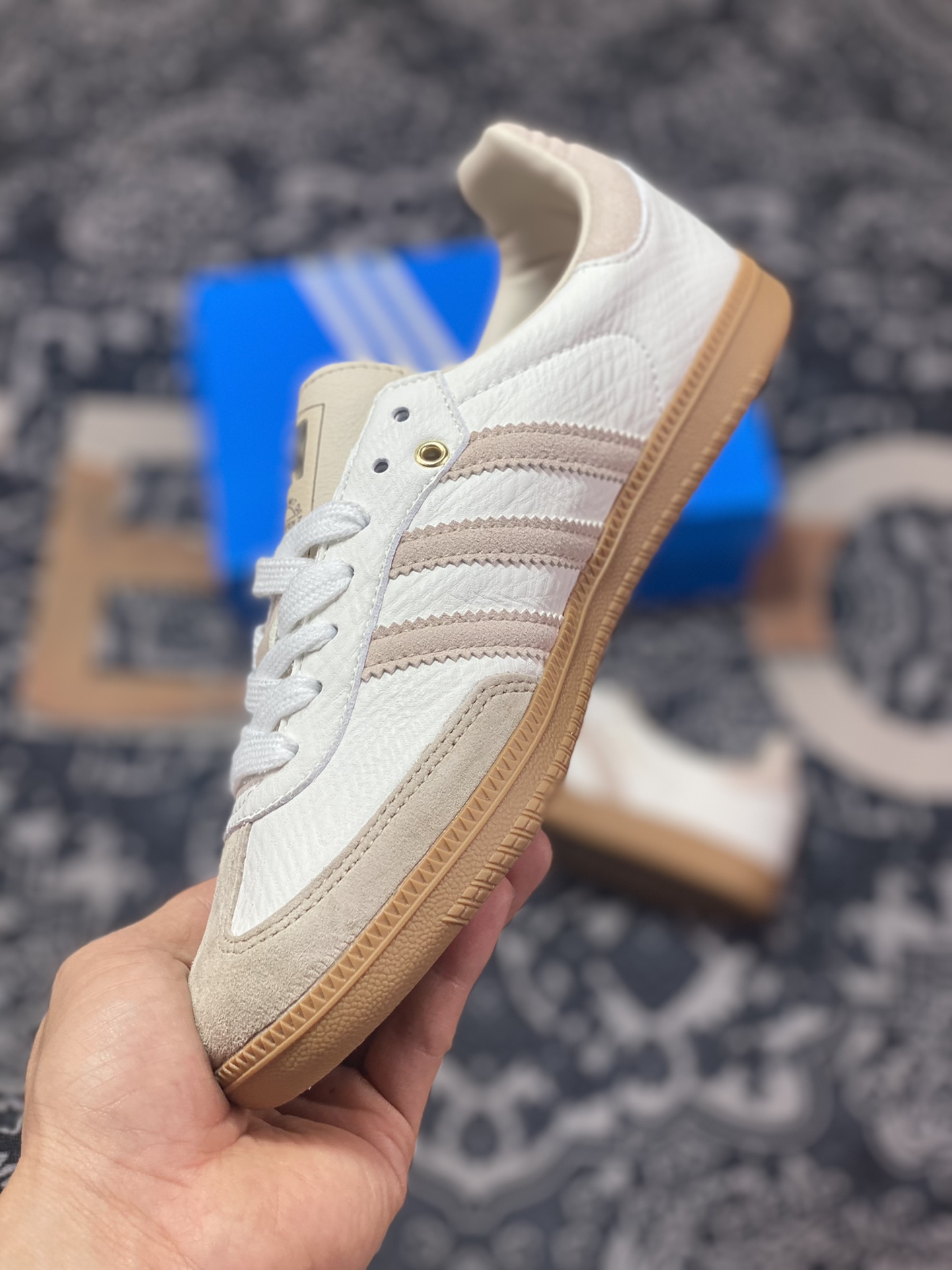 Adidas Originals Samba OG ”Heart of Gold Samba” Samba dance shoes ”Jointly-branded off-white and light brown raw rubber sole” GV8358