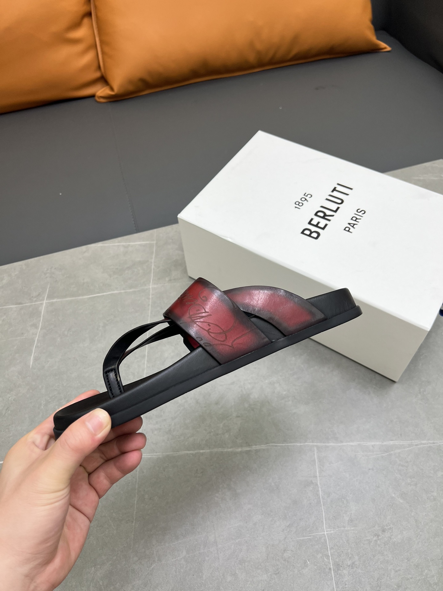 Berluti Tamaño:38-45 P270Berluti boutique de gama alta zapatillas de los hombres, la mano de obra su