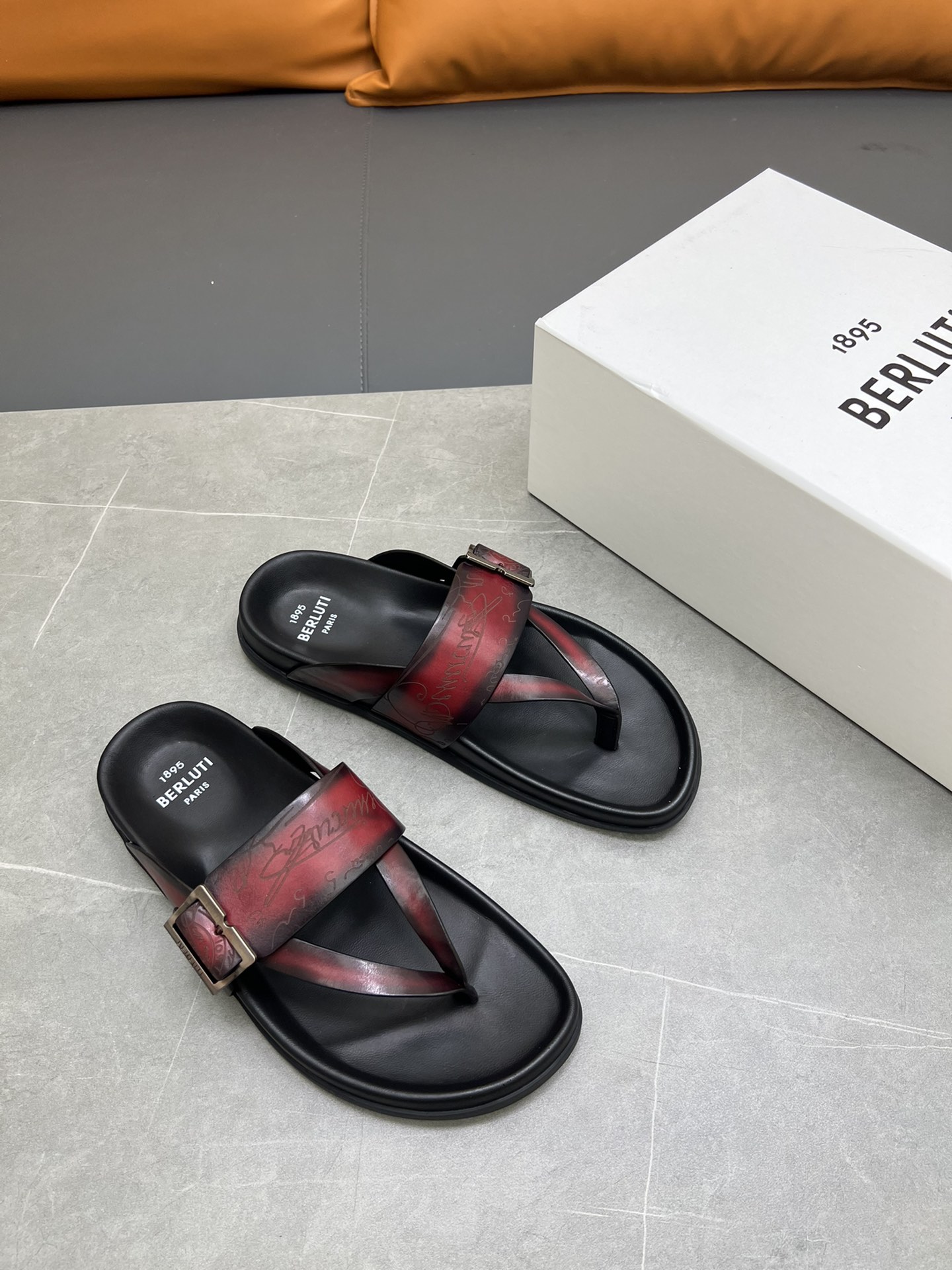 Berluti Tamaño:38-45 P270Berluti boutique de gama alta zapatillas de los hombres, la mano de obra su