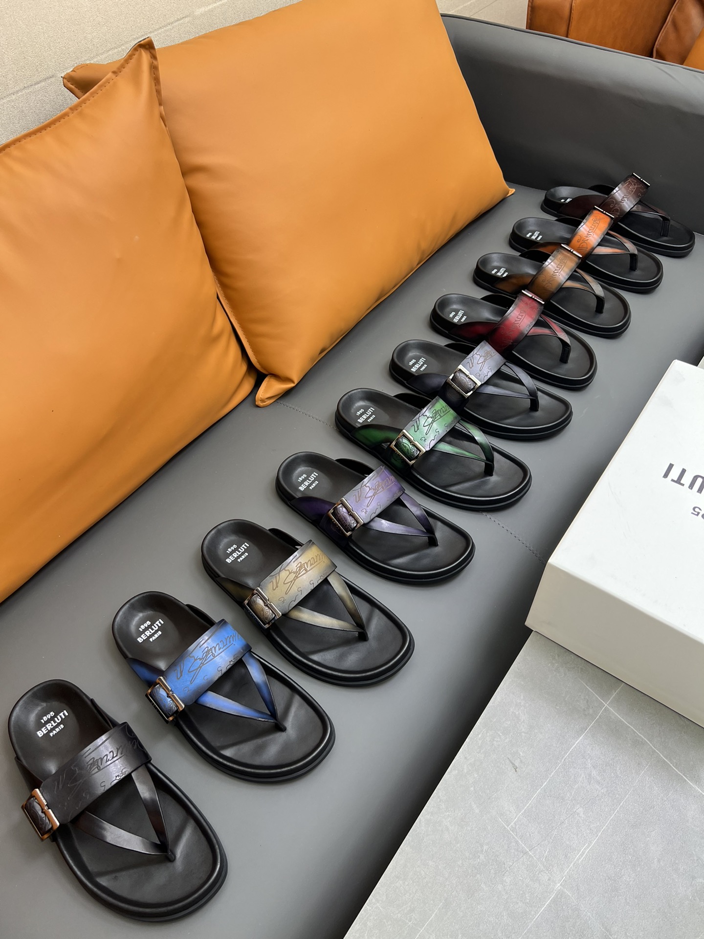 Berluti Tamaño:38-45 P270Berluti boutique de gama alta zapatillas de los hombres, la mano de obra su