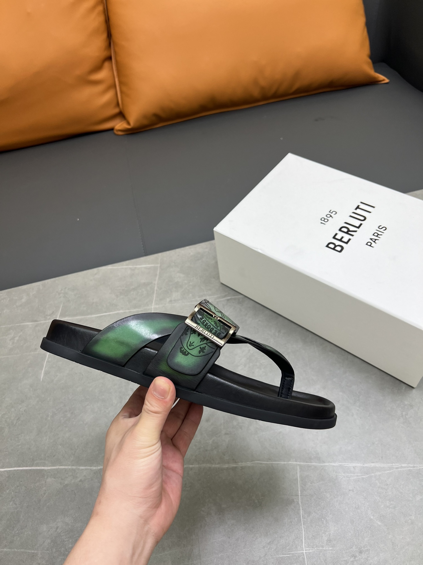 Berluti Tamaño:38-45 P270Berluti boutique de gama alta zapatillas de los hombres, la mano de obra su