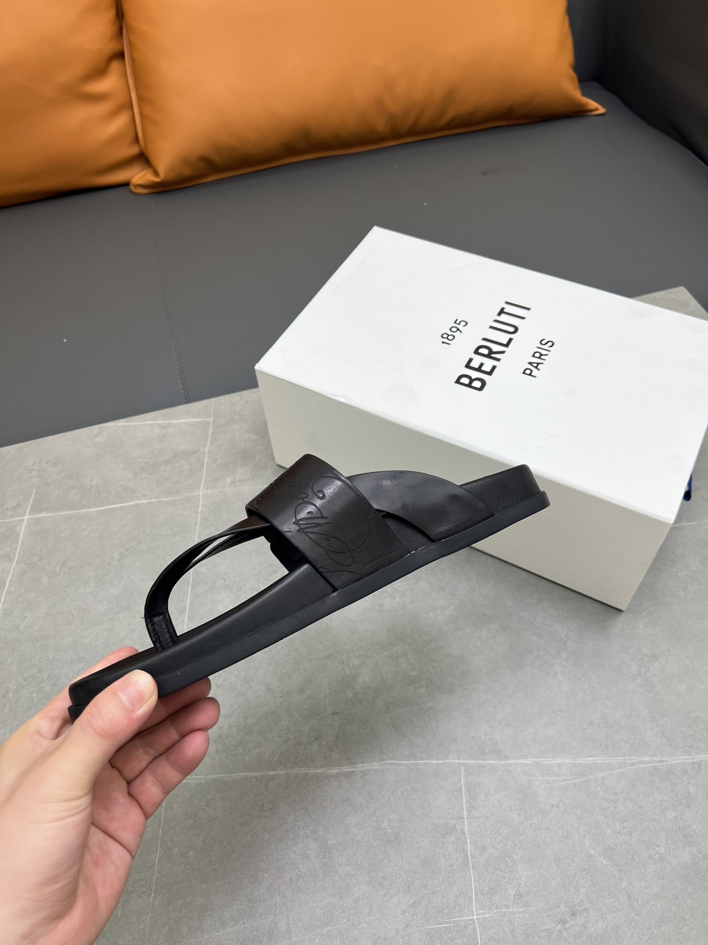 Berluti Tamaño:38-45 P270Berluti boutique de gama alta zapatillas de los hombres, la mano de obra su