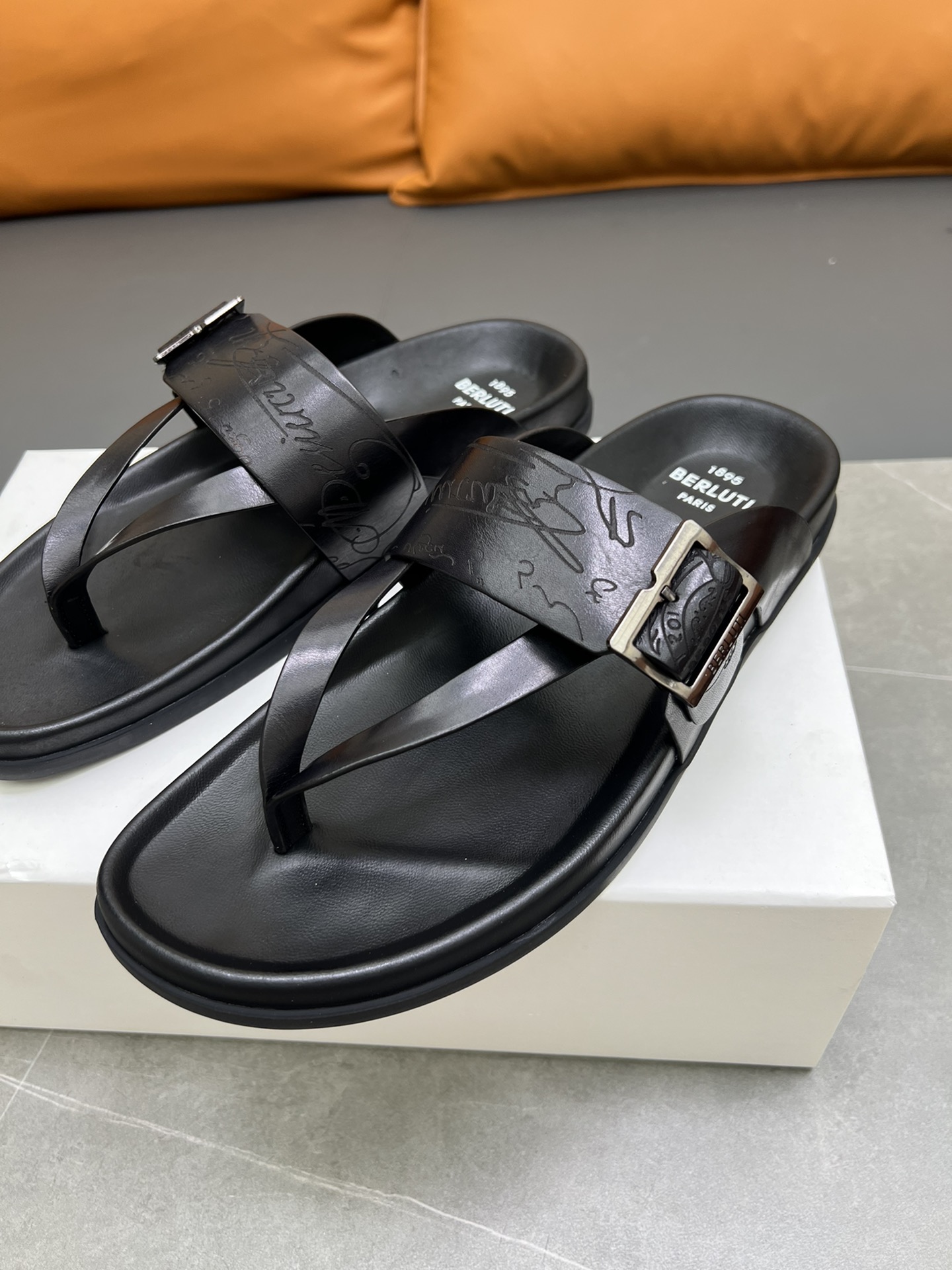 Berluti Tamaño:38-45 P270Berluti boutique de gama alta zapatillas de los hombres, la mano de obra su