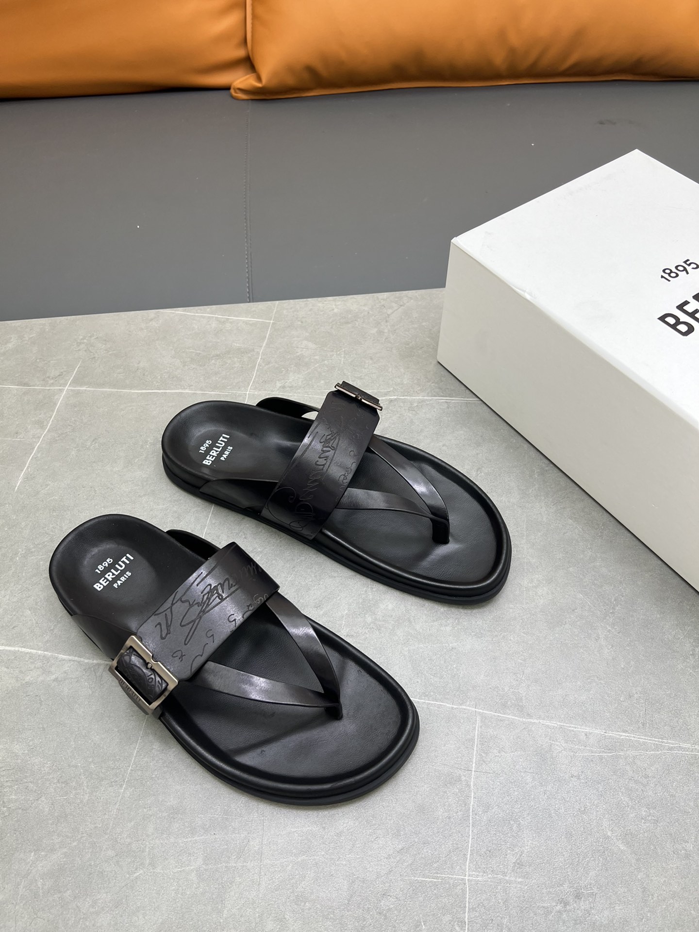 Berluti Tamaño:38-45 P270Berluti boutique de gama alta zapatillas de los hombres, la mano de obra su