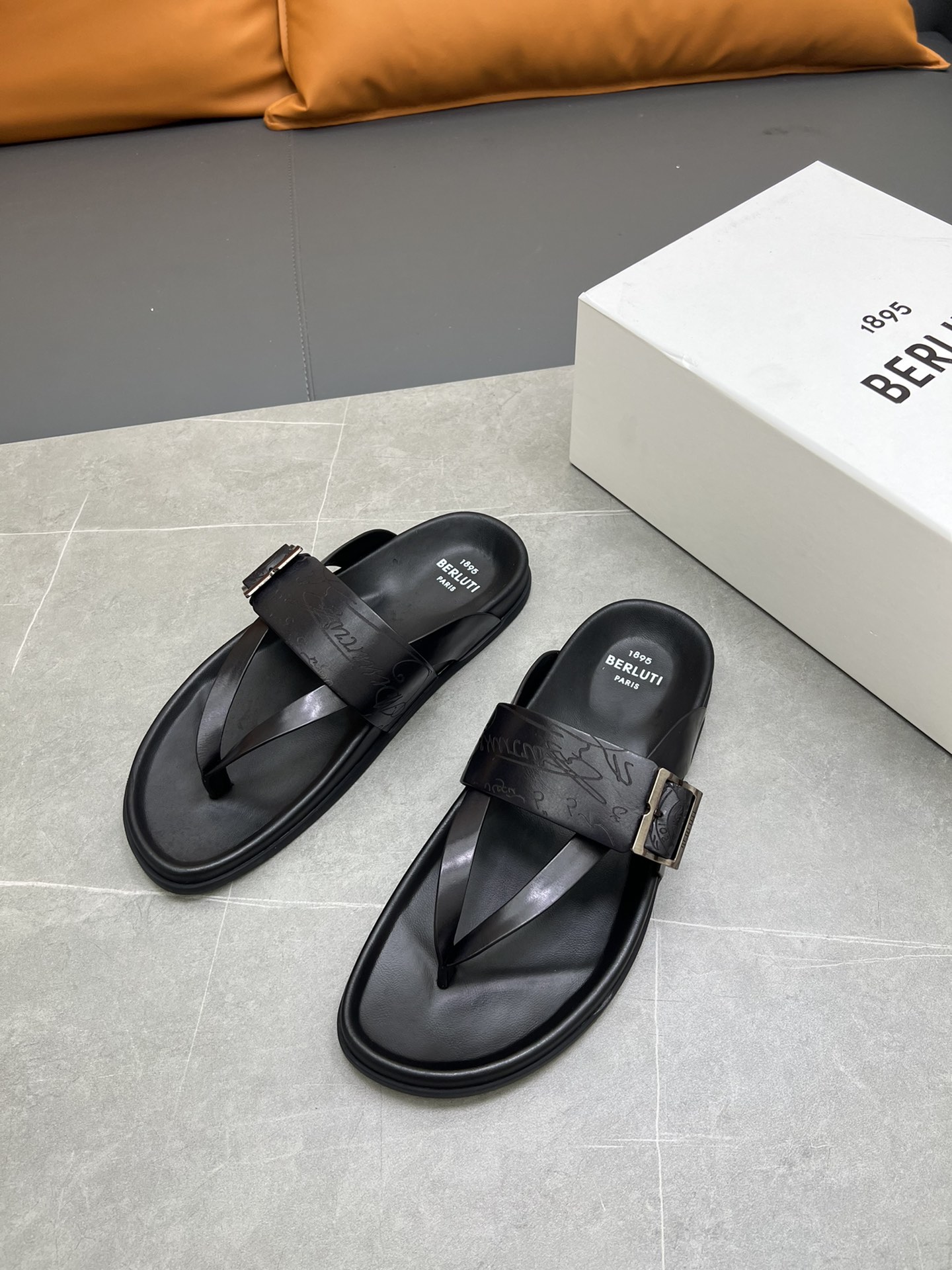 Berluti Tamaño:38-45 P270Berluti boutique de gama alta zapatillas de los hombres, la mano de obra su