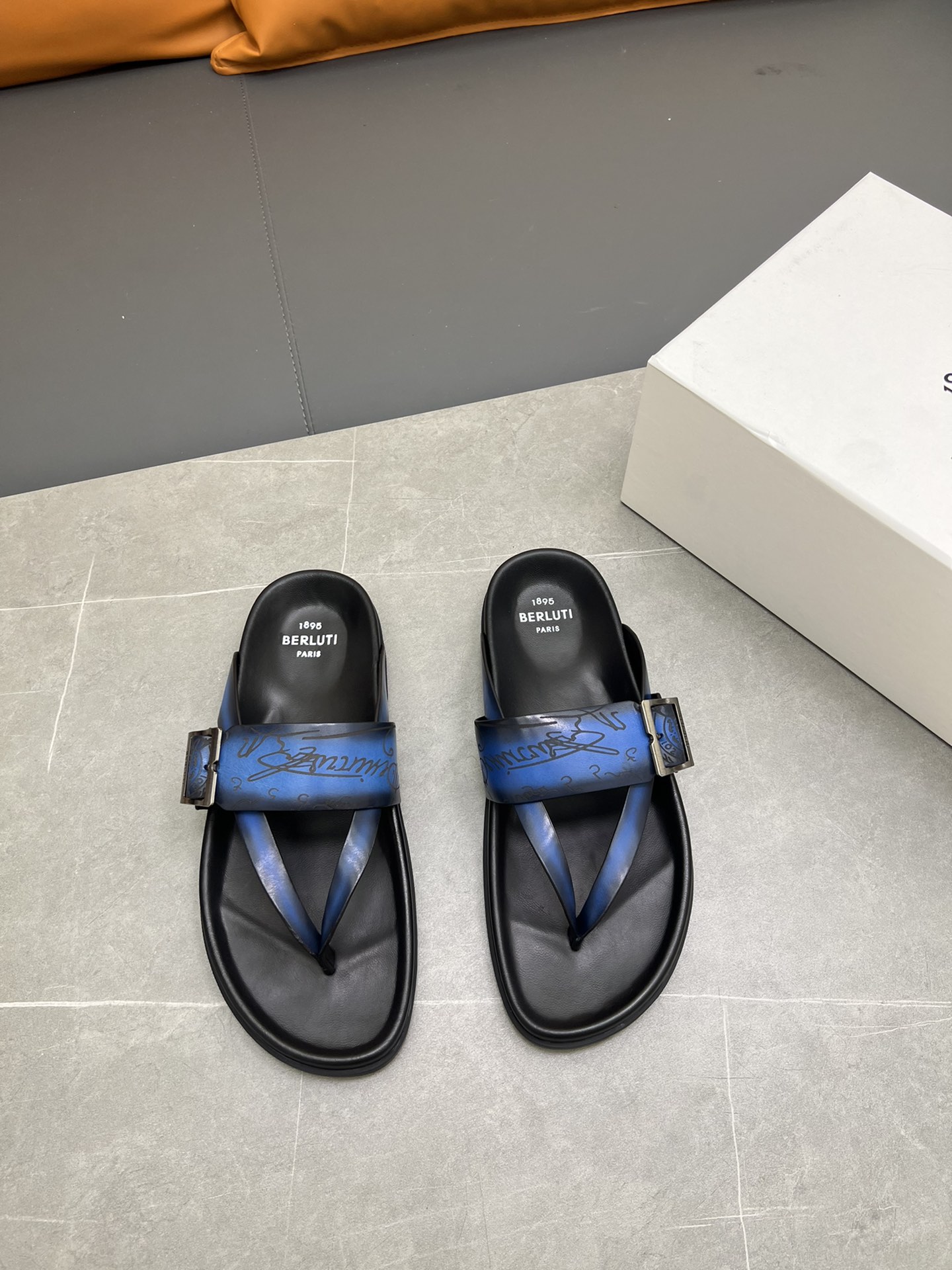 Berluti Tamaño:38-45 P270Berluti boutique de gama alta zapatillas de los hombres, la mano de obra su