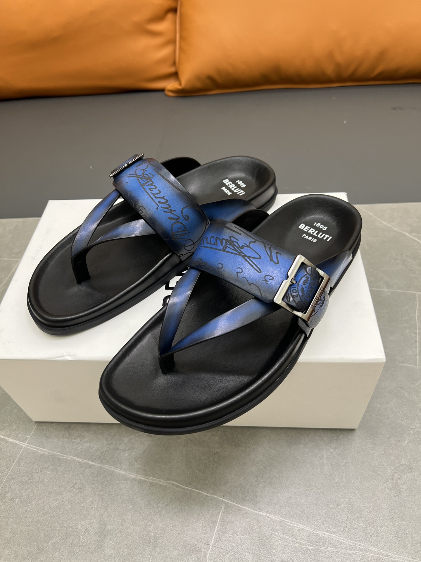 Berluti Tamaño:38-45 P270Berluti boutique de gama alta zapatillas de los hombres, la mano de obra su