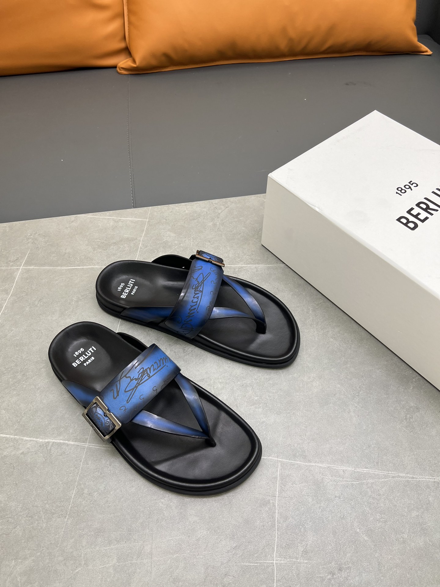Berluti Tamaño:38-45 P270Berluti boutique de gama alta zapatillas de los hombres, la mano de obra su
