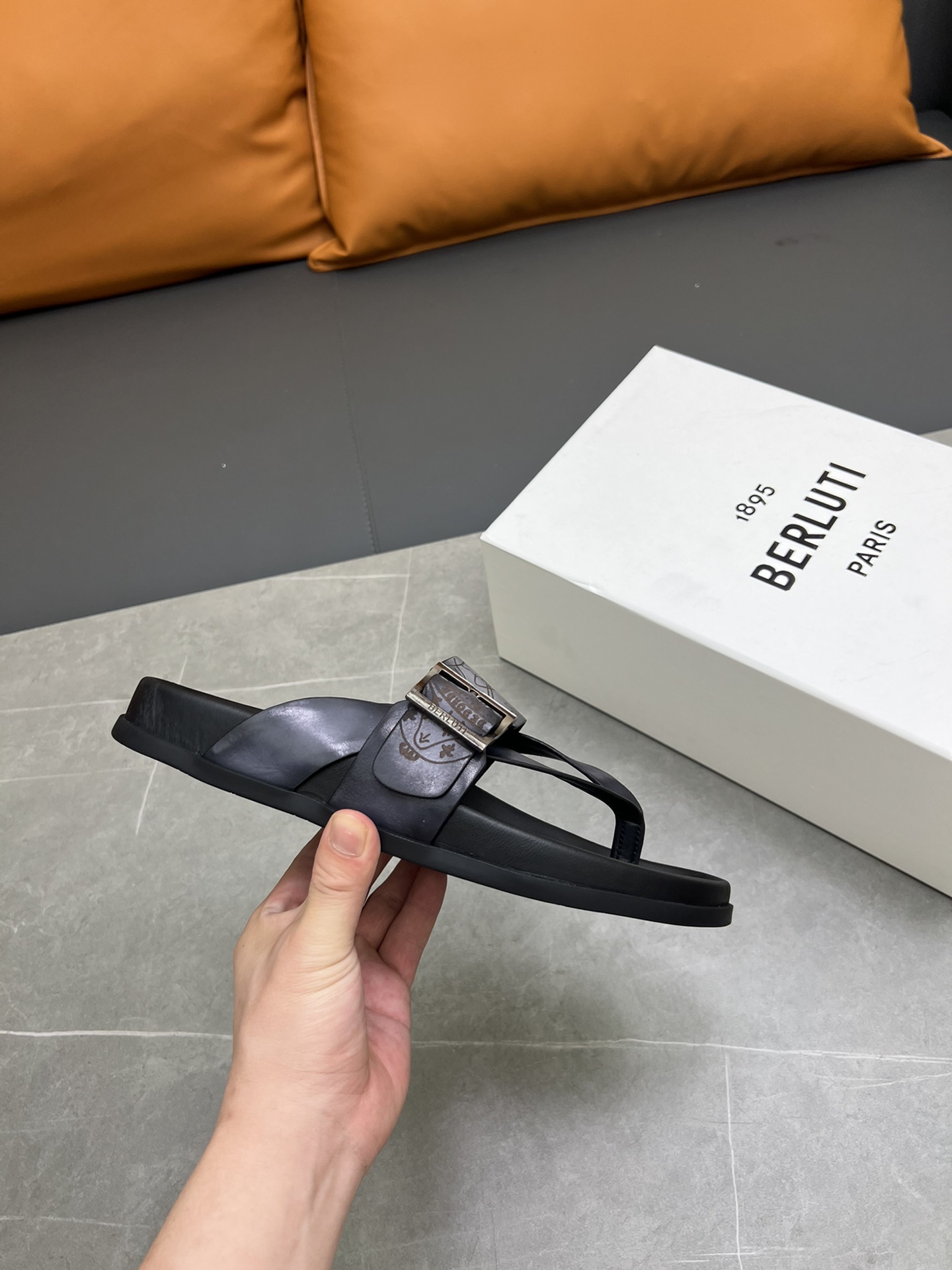 Berluti Tamaño:38-45 P270Berluti boutique de gama alta zapatillas de los hombres, la mano de obra su