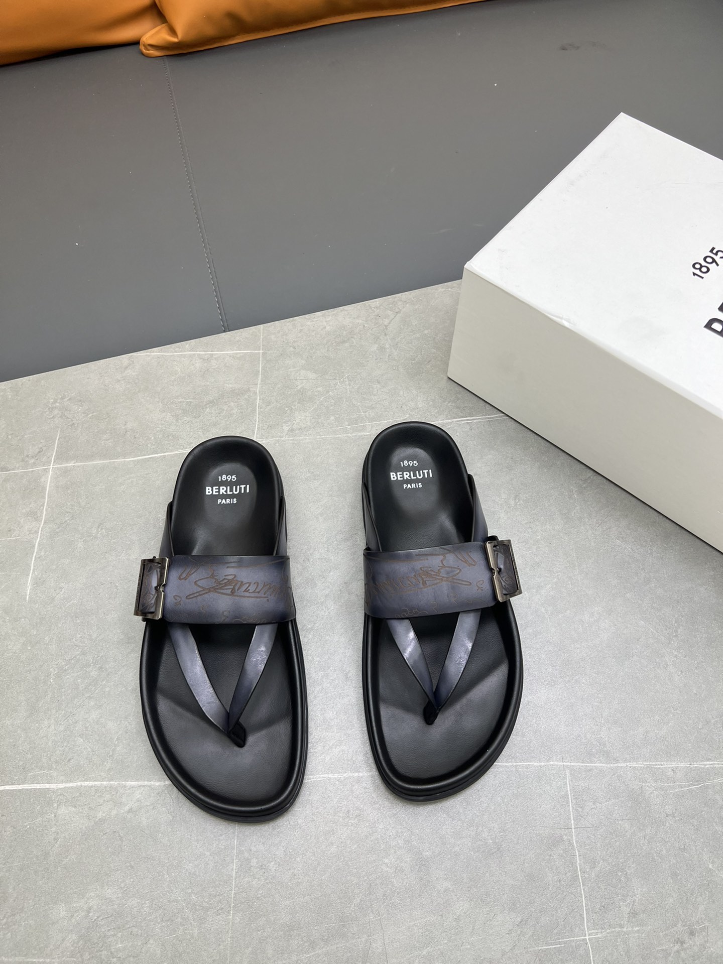 Berluti Tamaño:38-45 P270Berluti boutique de gama alta zapatillas de los hombres, la mano de obra su