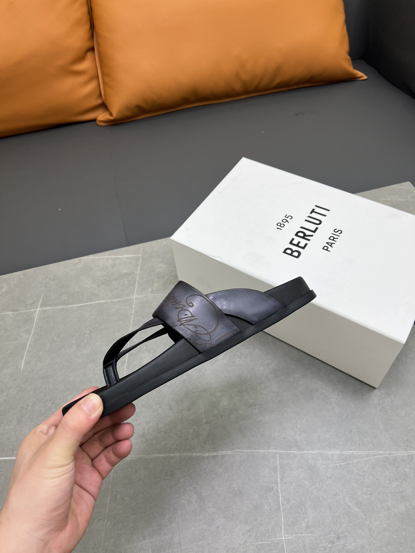 Berluti Tamaño:38-45 P270Berluti boutique de gama alta zapatillas de los hombres, la mano de obra su