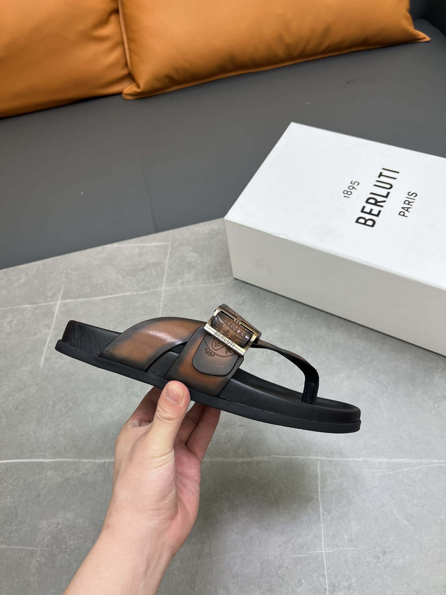 Berluti Tamaño:38-45 P270Berluti boutique de gama alta zapatillas de los hombres, la mano de obra su