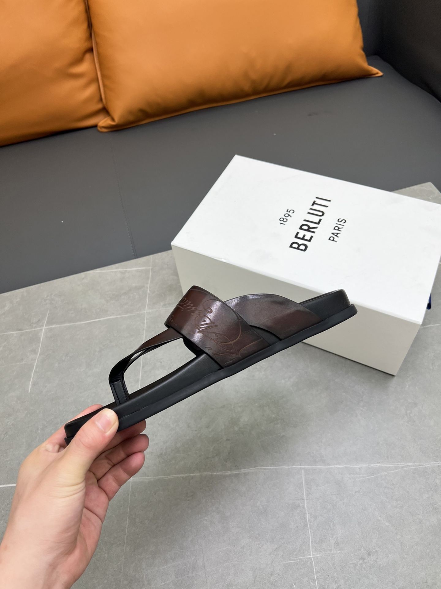 Berluti Tamaño:38-45 P270Berluti boutique de gama alta zapatillas de los hombres, la mano de obra su
