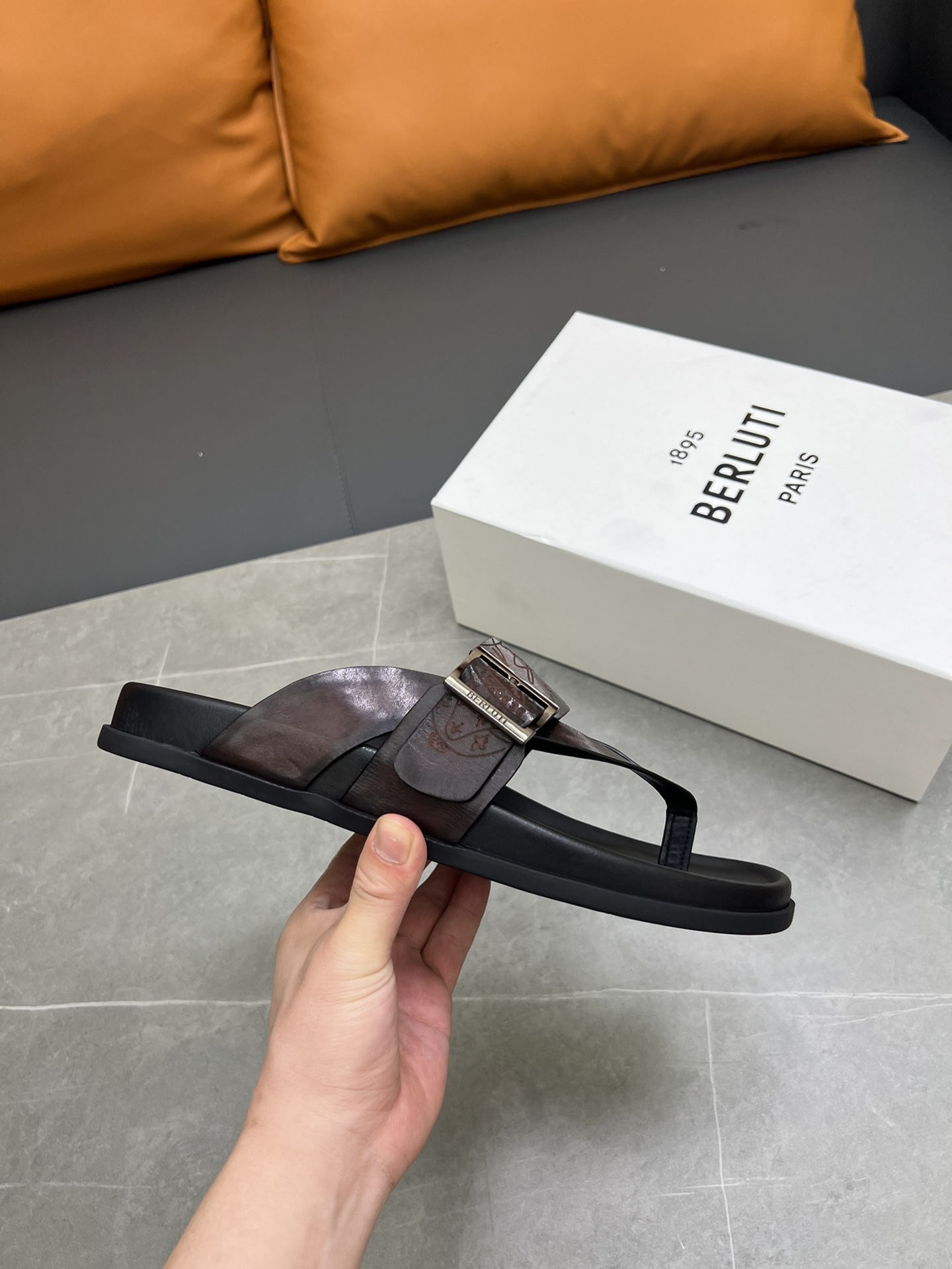 Berluti Tamaño:38-45 P270Berluti boutique de gama alta zapatillas de los hombres, la mano de obra su
