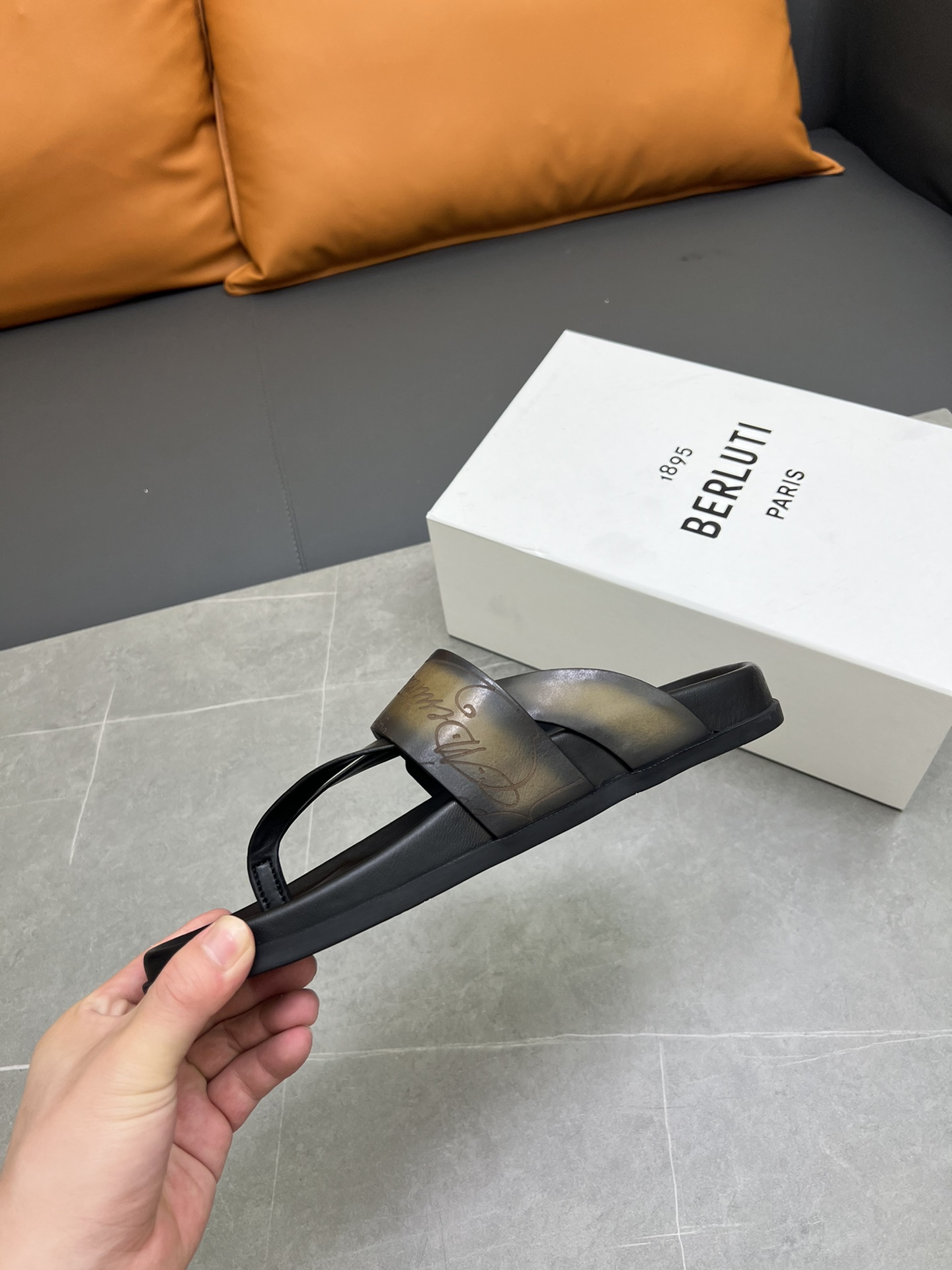 Berluti Tamaño:38-45 P270Berluti boutique de gama alta zapatillas de los hombres, la mano de obra su