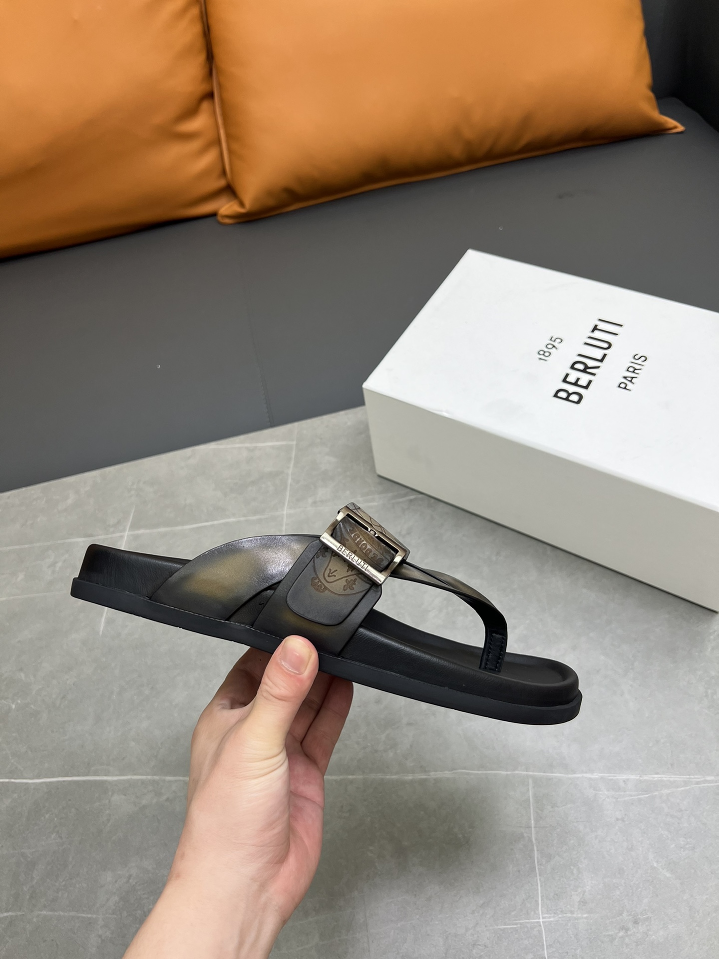 Berluti Tamaño:38-45 P270Berluti boutique de gama alta zapatillas de los hombres, la mano de obra su
