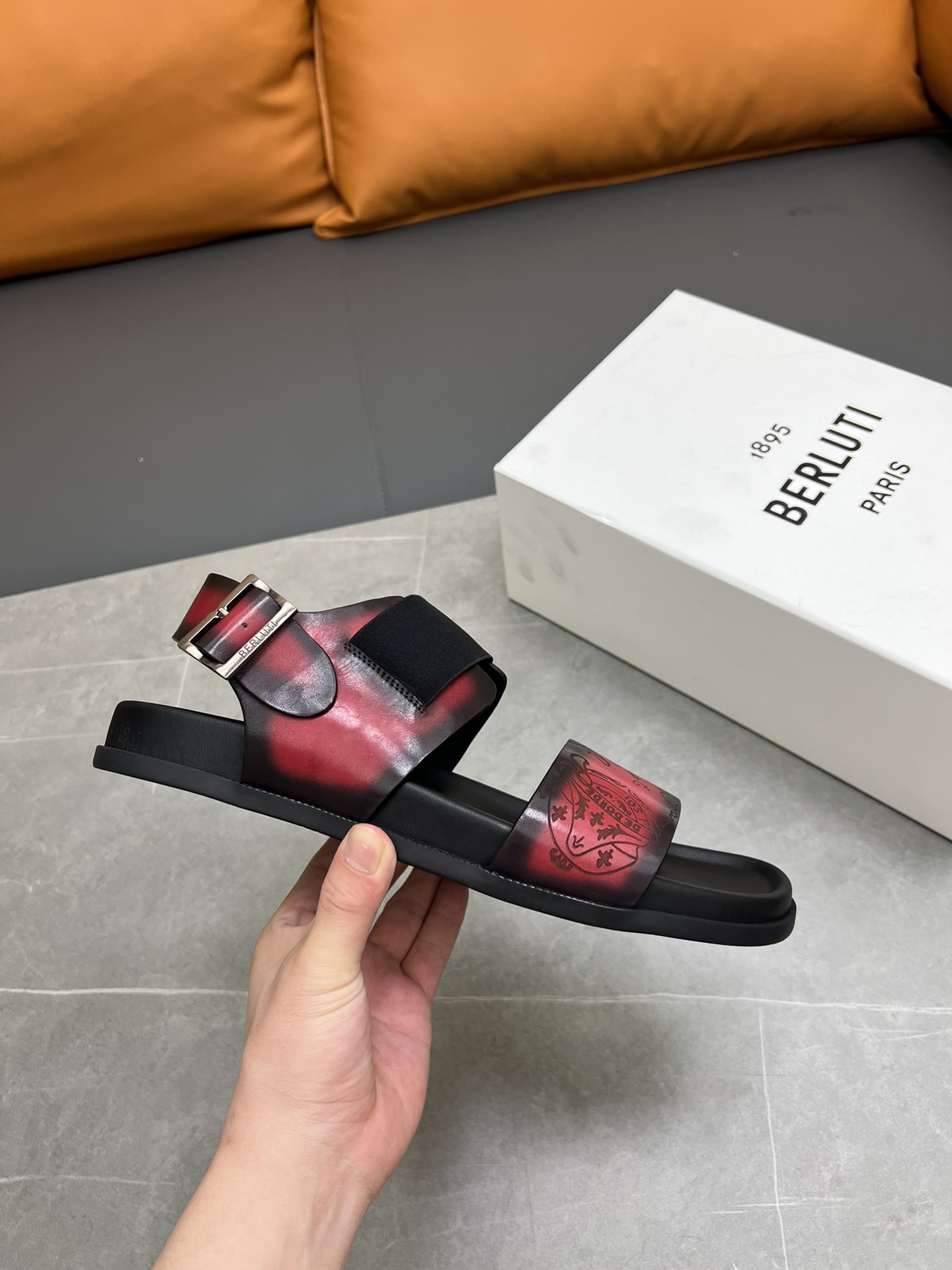 Berluti Tamaño:38-45 P270Berluti boutique de gama alta zapatillas de los hombres, la mano de obra su