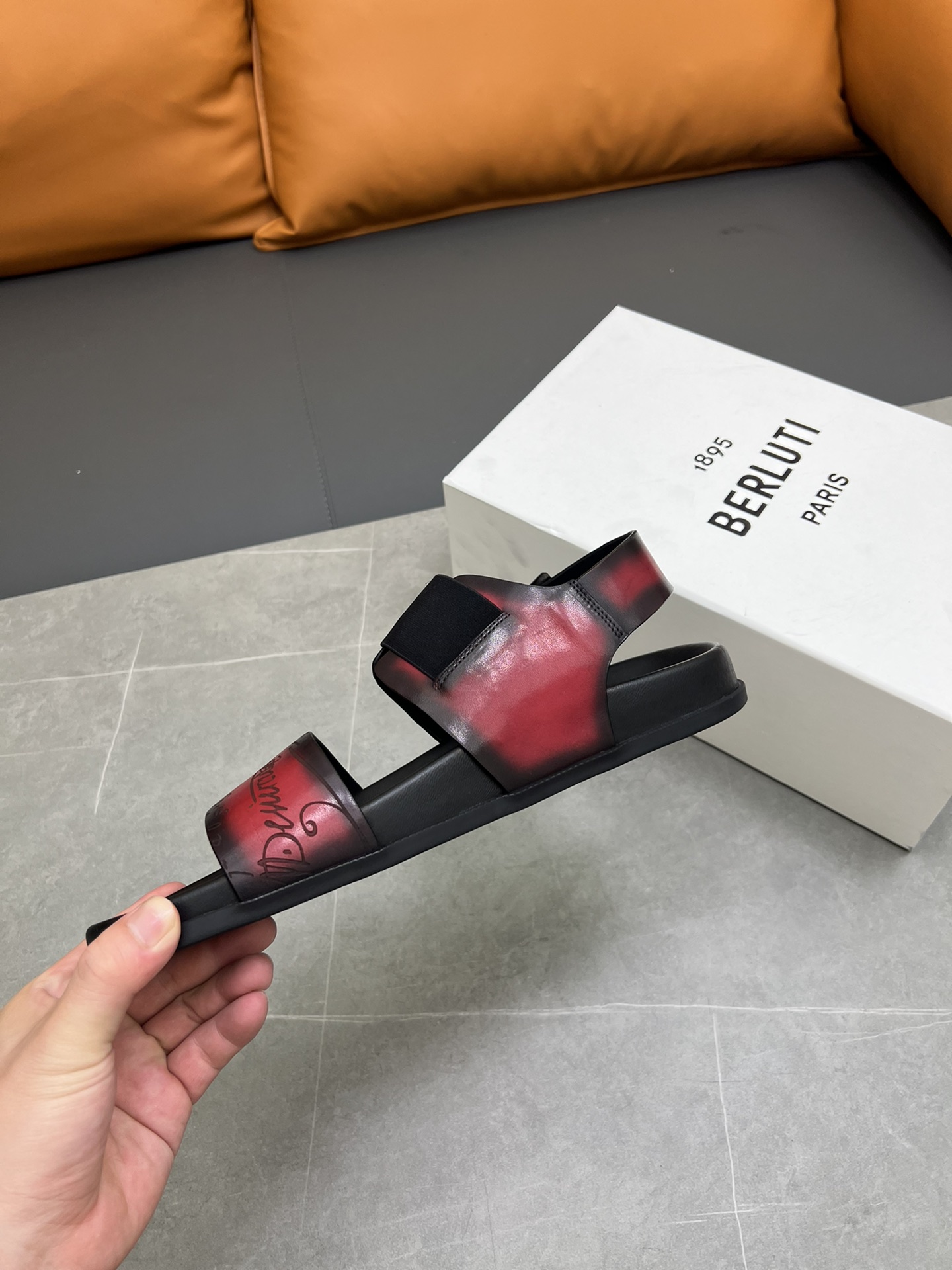 Berluti Tamaño:38-45 P270Berluti boutique de gama alta zapatillas de los hombres, la mano de obra su