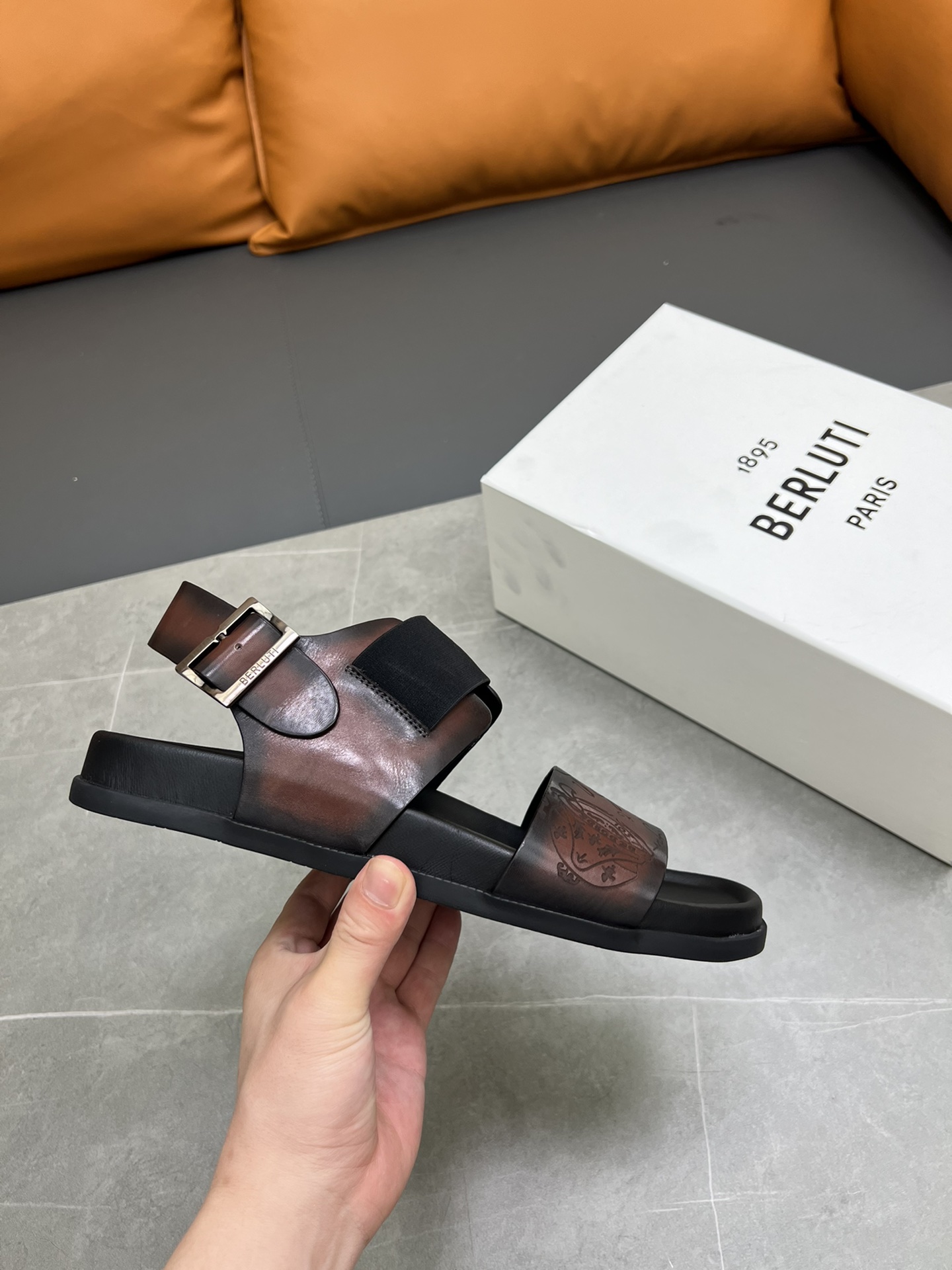 Berluti Tamaño:38-45 P270Berluti boutique de gama alta zapatillas de los hombres, la mano de obra su