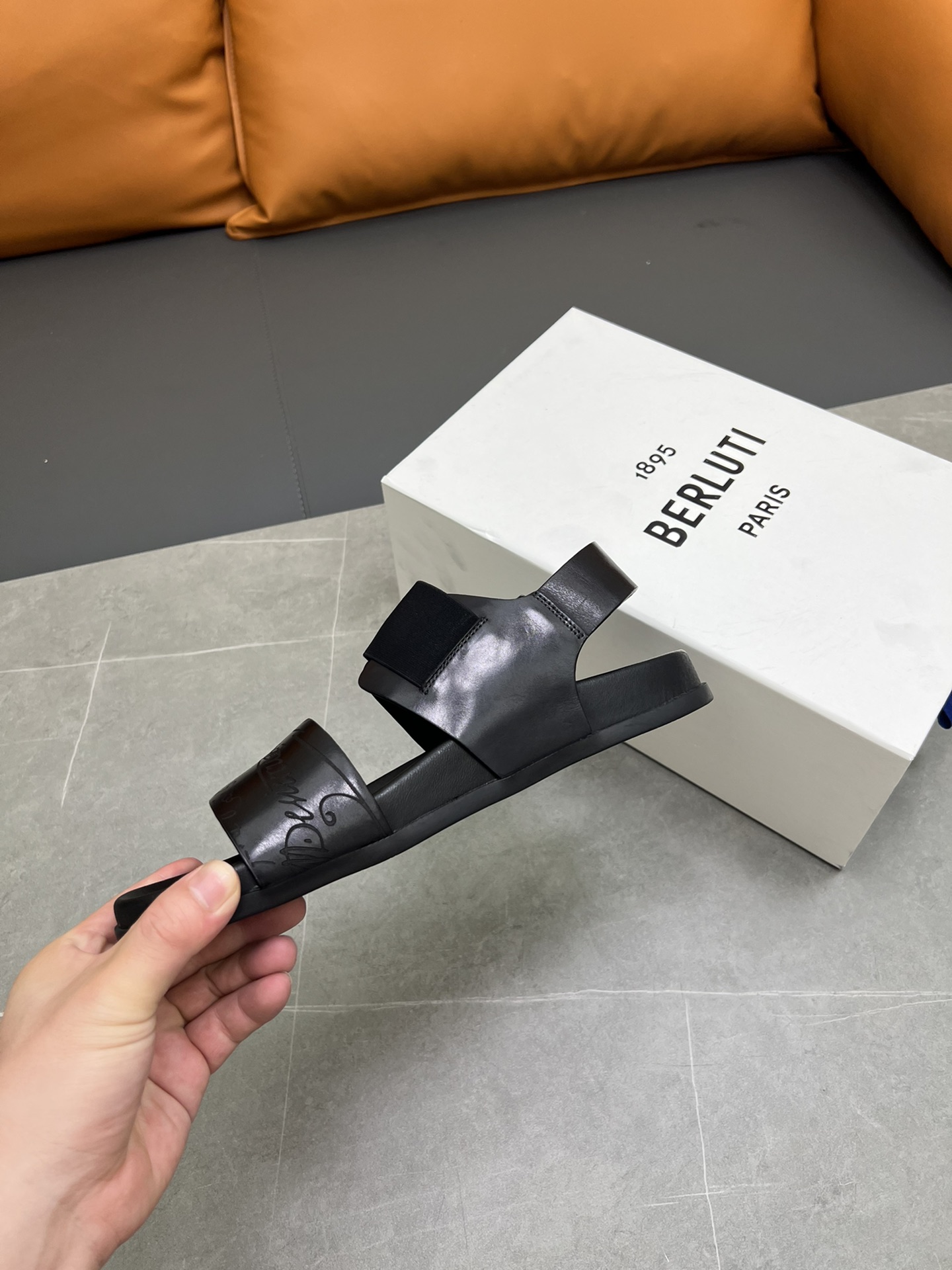 Berluti Tamaño:38-45 P270Berluti boutique de gama alta zapatillas de los hombres, la mano de obra su
