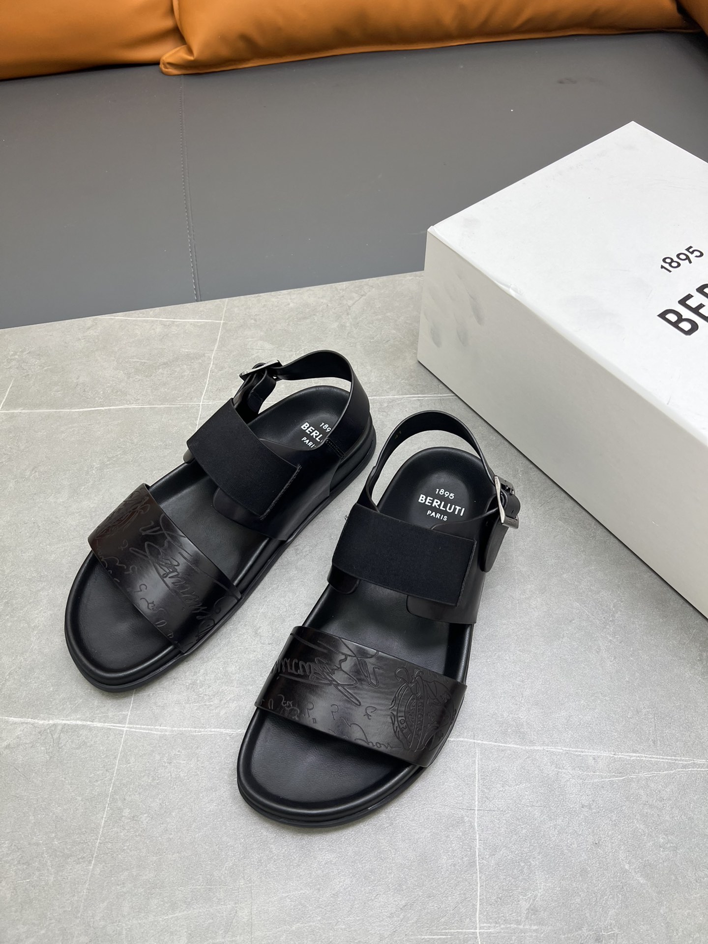 Berluti Tamaño:38-45 P270Berluti boutique de gama alta zapatillas de los hombres, la mano de obra su