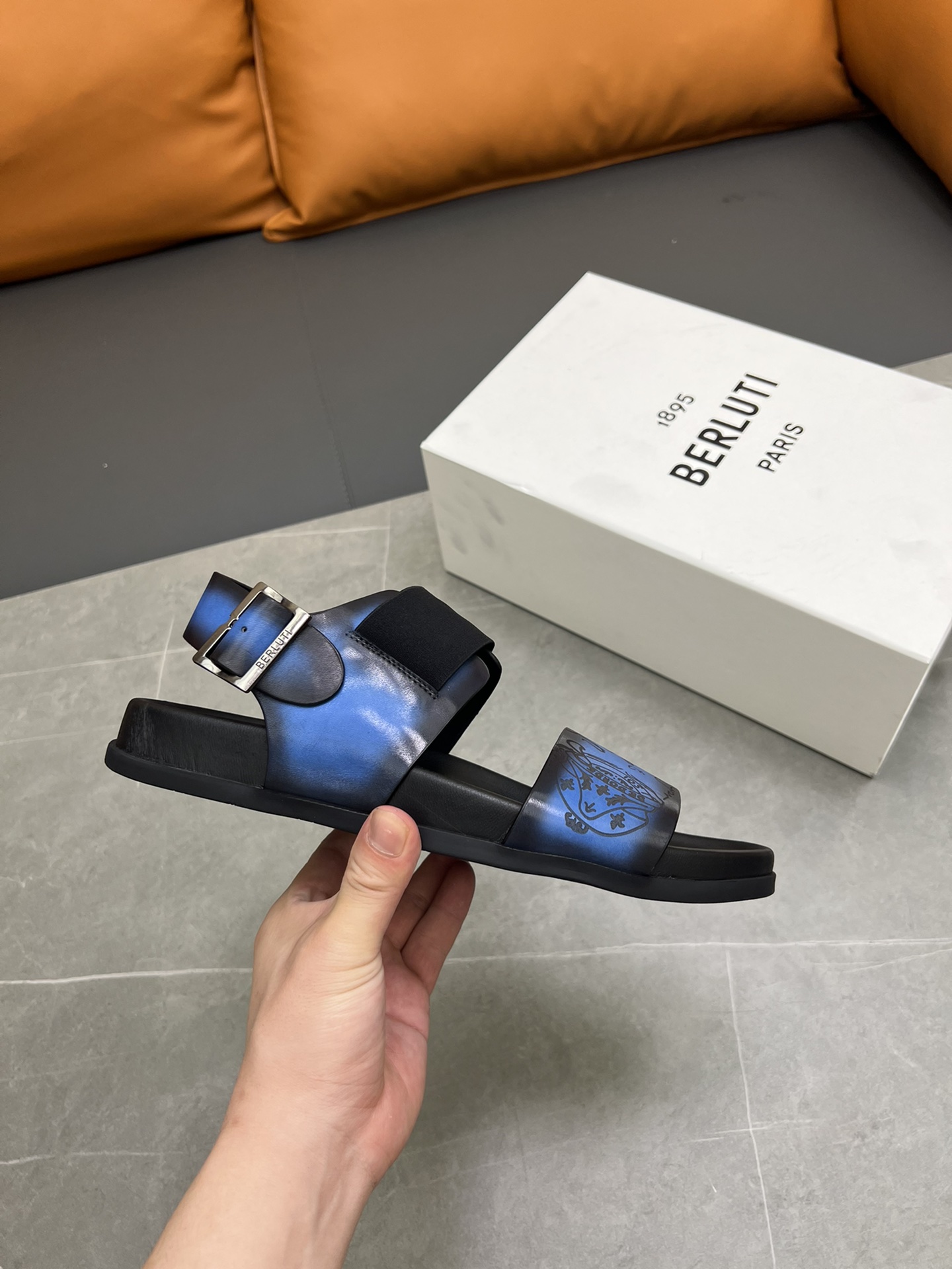 Berluti Tamaño:38-45 P270Berluti boutique de gama alta zapatillas de los hombres, la mano de obra su
