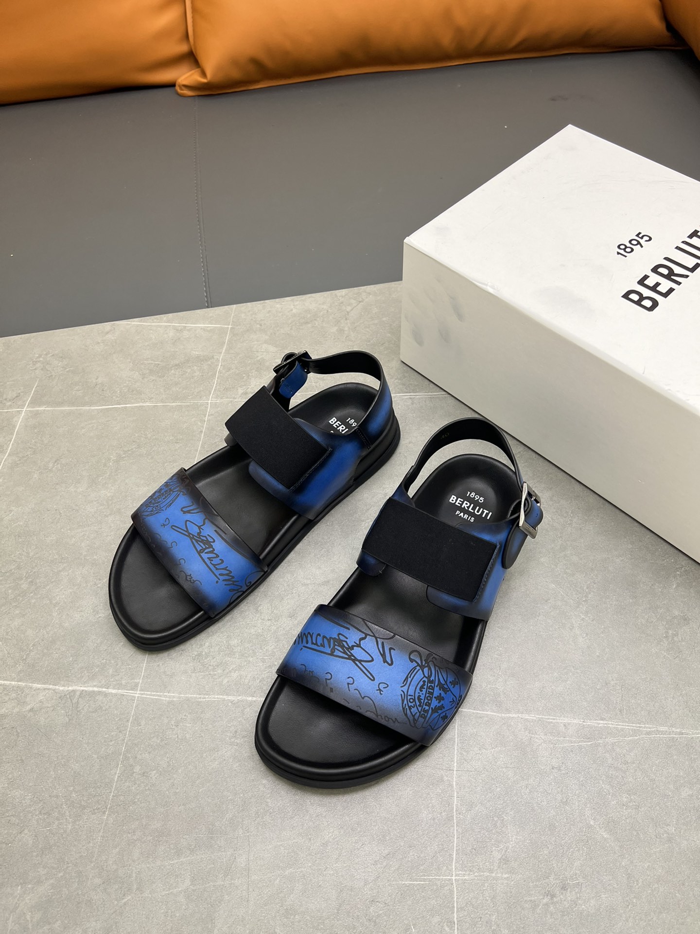 Berluti Tamaño:38-45 P270Berluti boutique de gama alta zapatillas de los hombres, la mano de obra su