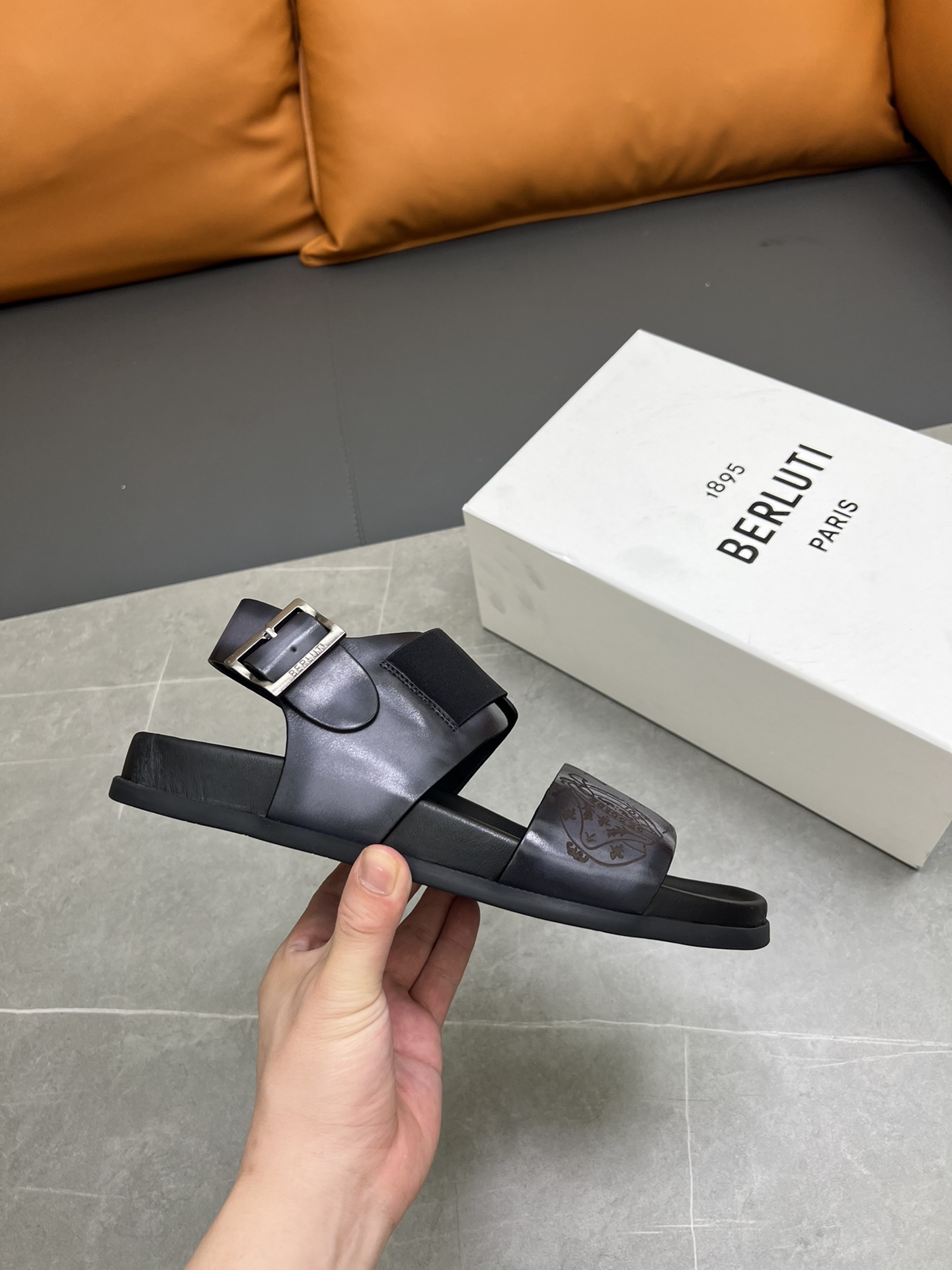Berluti Tamaño:38-45 P270Berluti boutique de gama alta zapatillas de los hombres, la mano de obra su