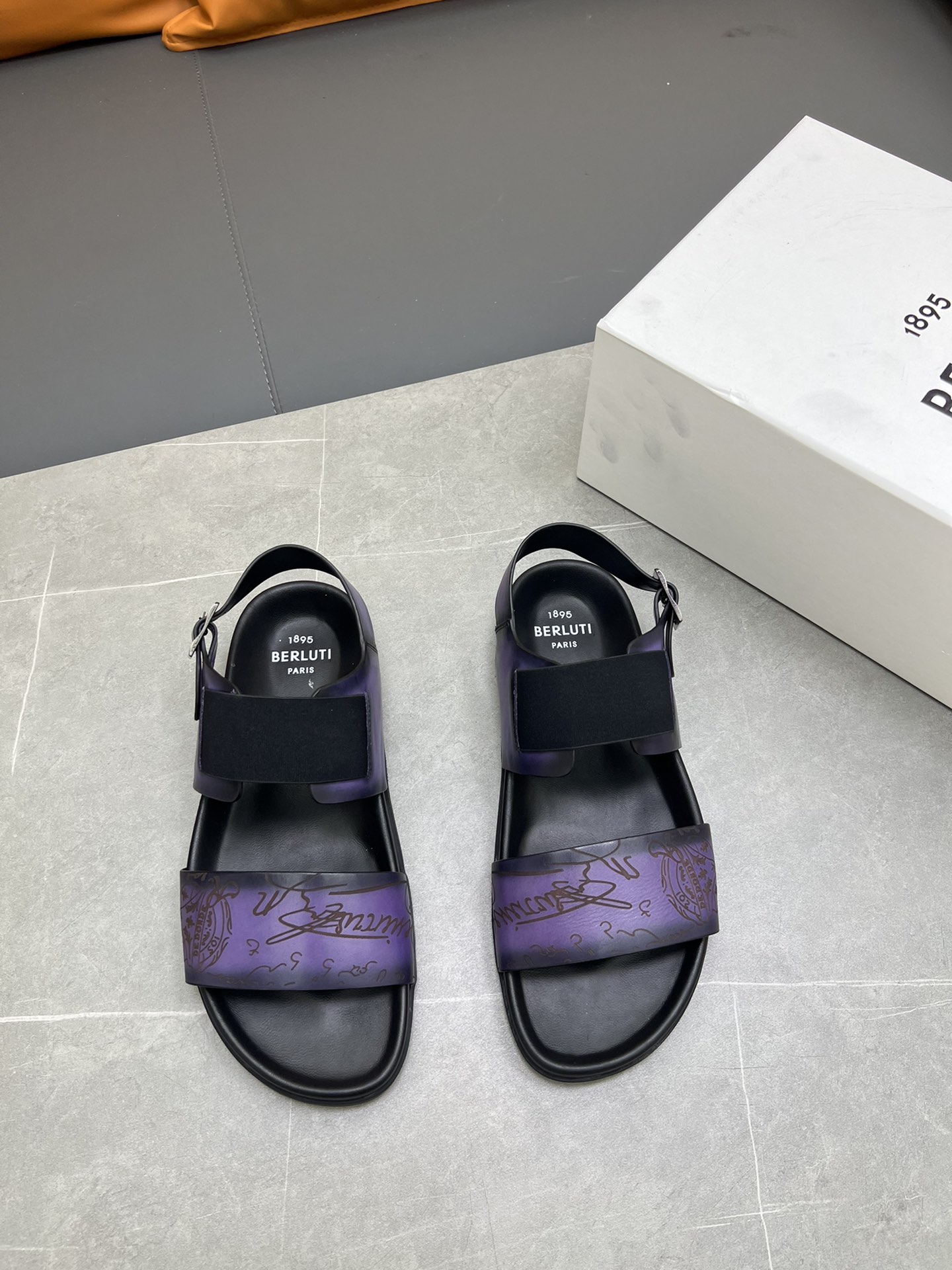 Berluti Tamaño:38-45 P270Berluti boutique de gama alta zapatillas de los hombres, la mano de obra su