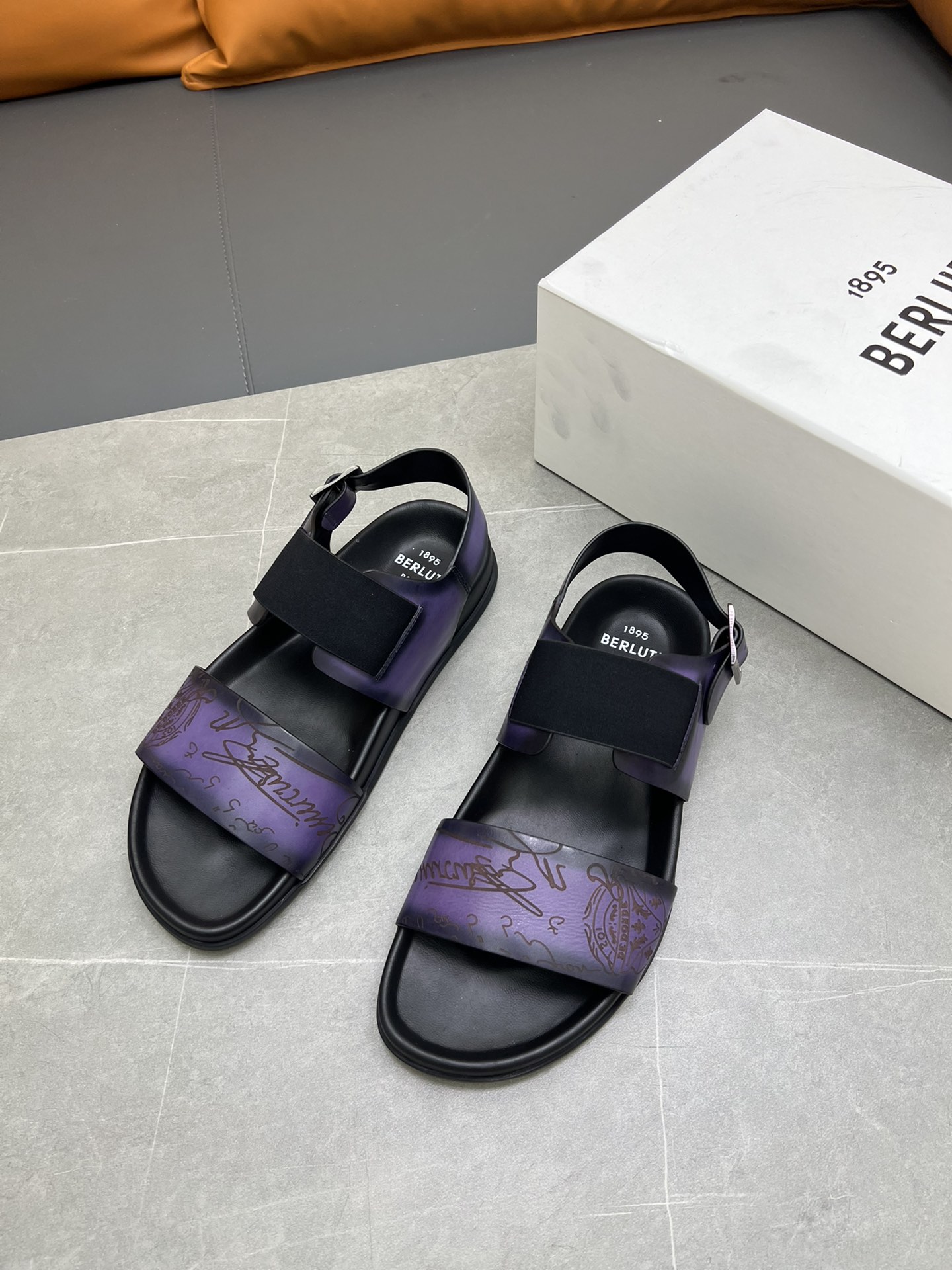 Berluti Tamaño:38-45 P270Berluti boutique de gama alta zapatillas de los hombres, la mano de obra su