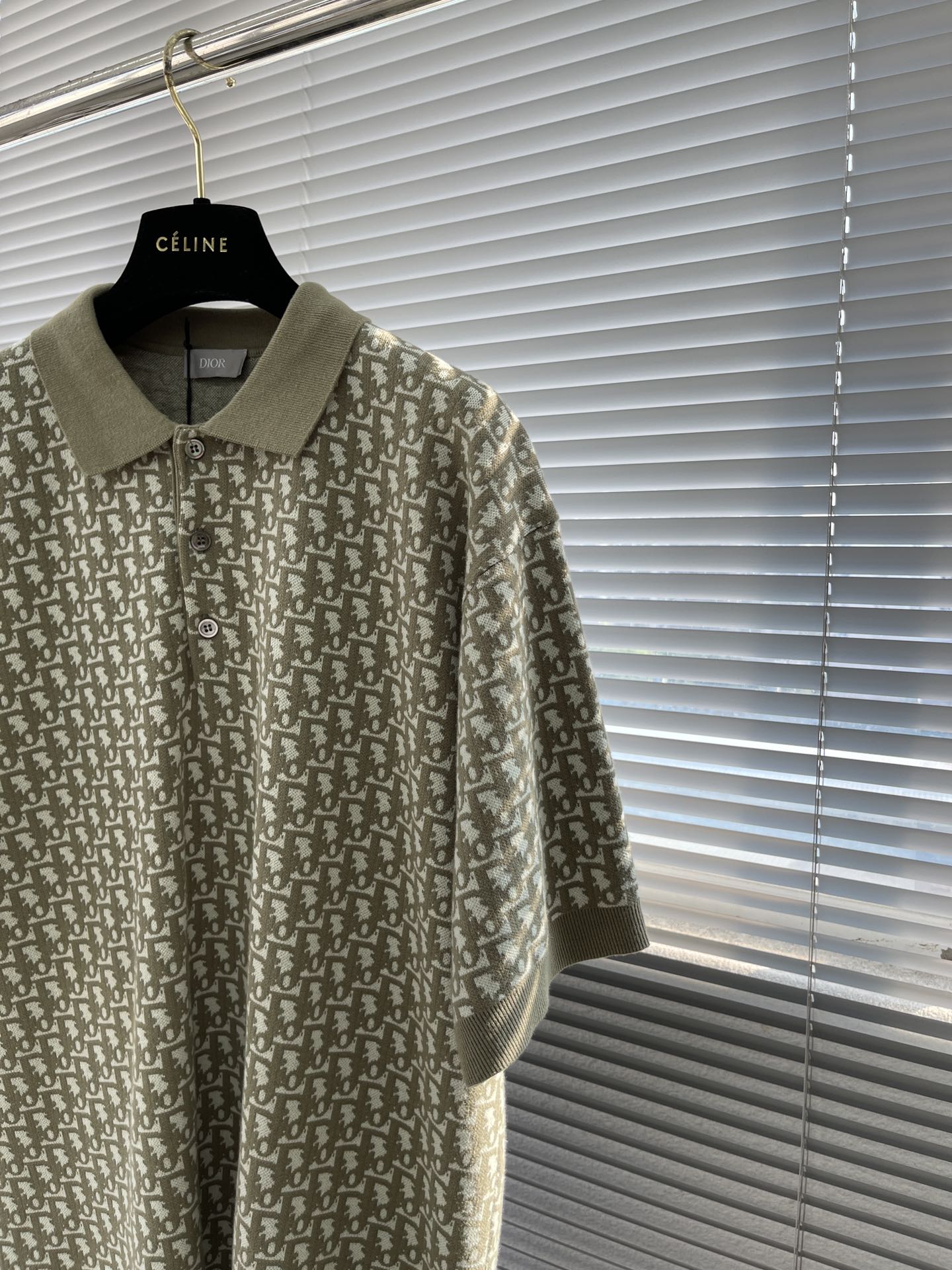 Dior Oblique Cotton Jacquard Short-Sleeved Polo Shirt - Elegant & Comfortable 7 i1682674719 3586 1