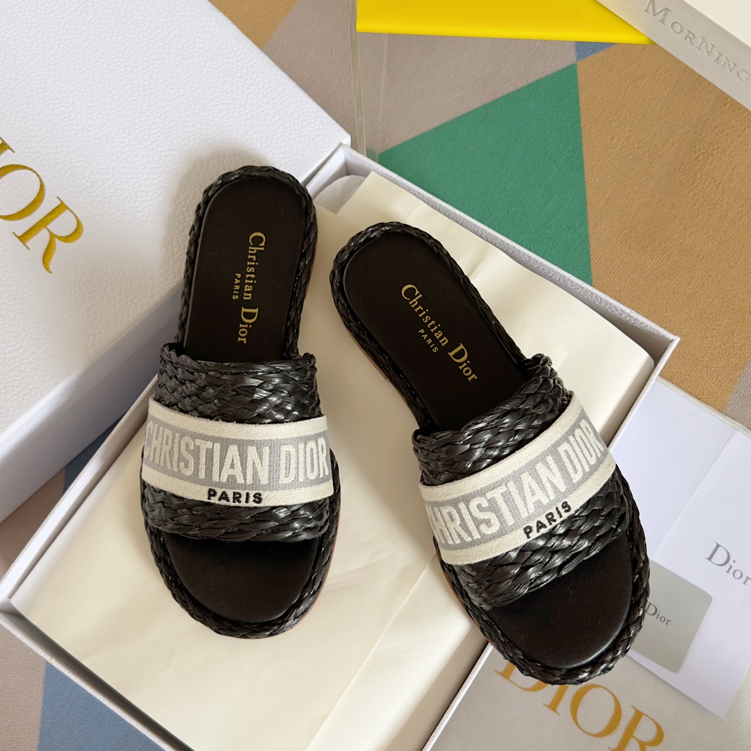 DIOR-Dior 2023ss New Dway Collection [Flat] Straw Woven Embroidered Slippers Sandal Mop Wide Strap M