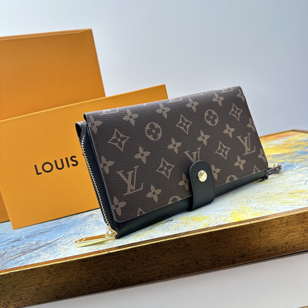 Monogram Eclipse Glasses Case, open view
