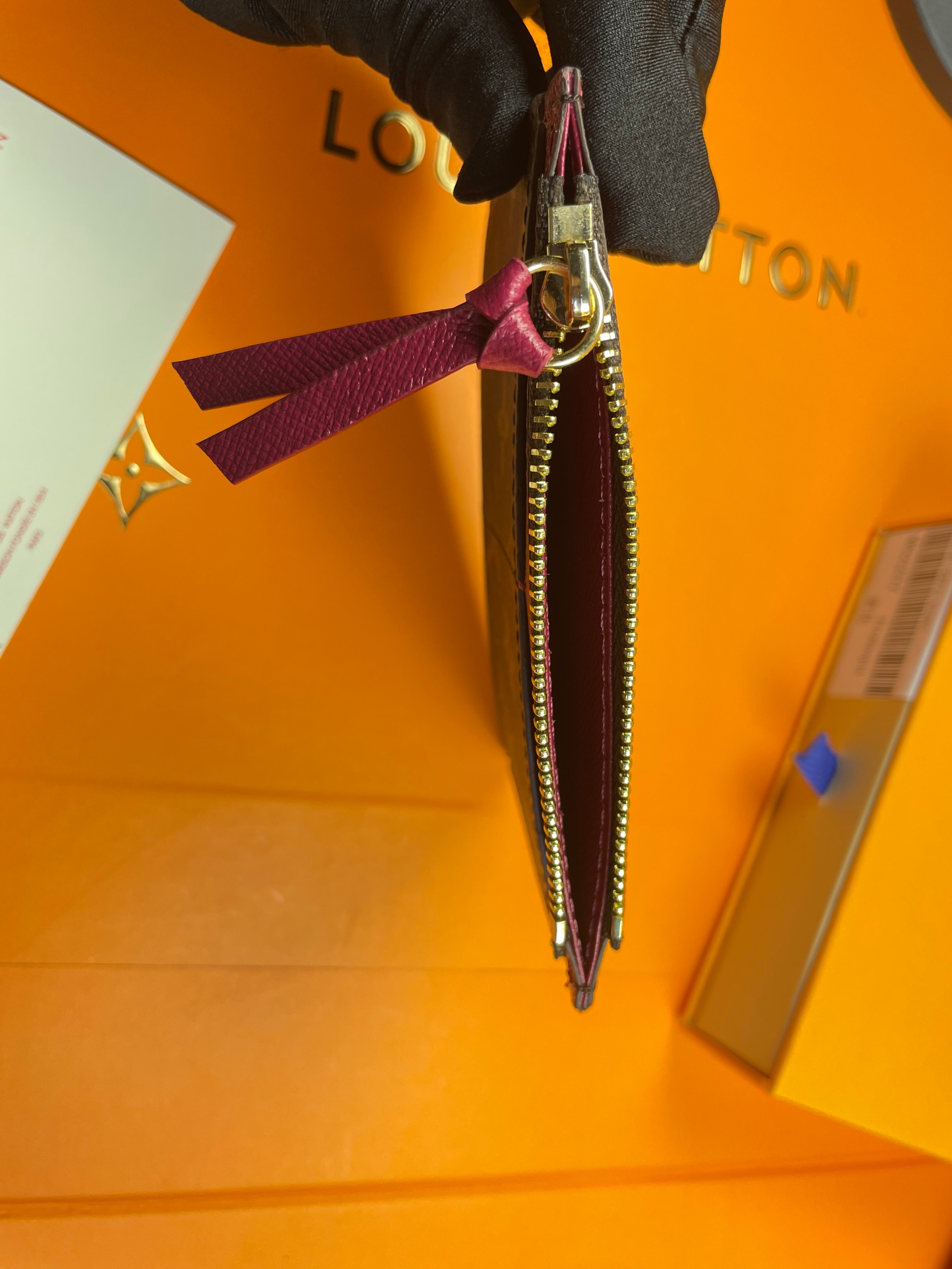 Leather card holder in different colors