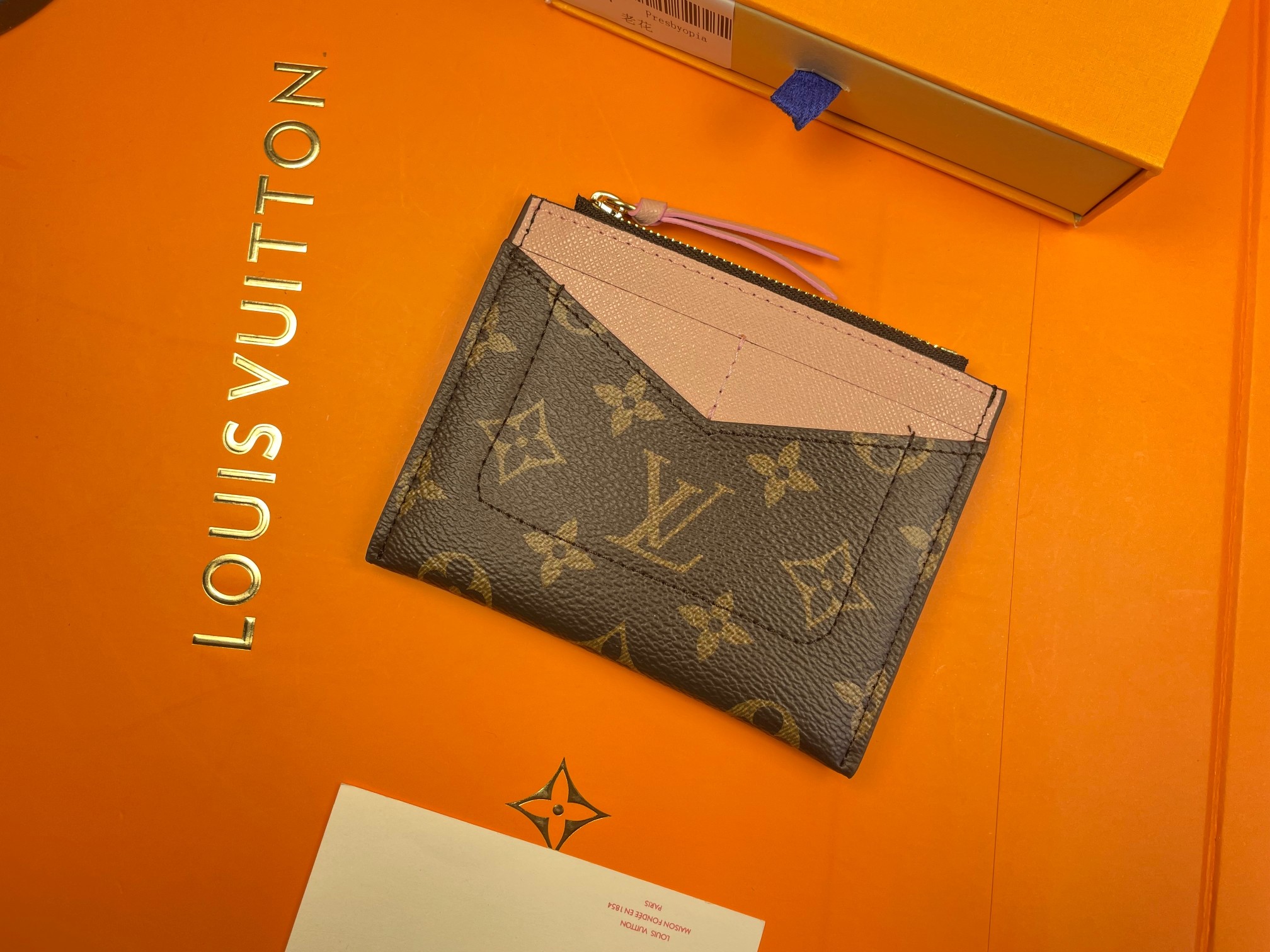 Image of the premium leather card holder