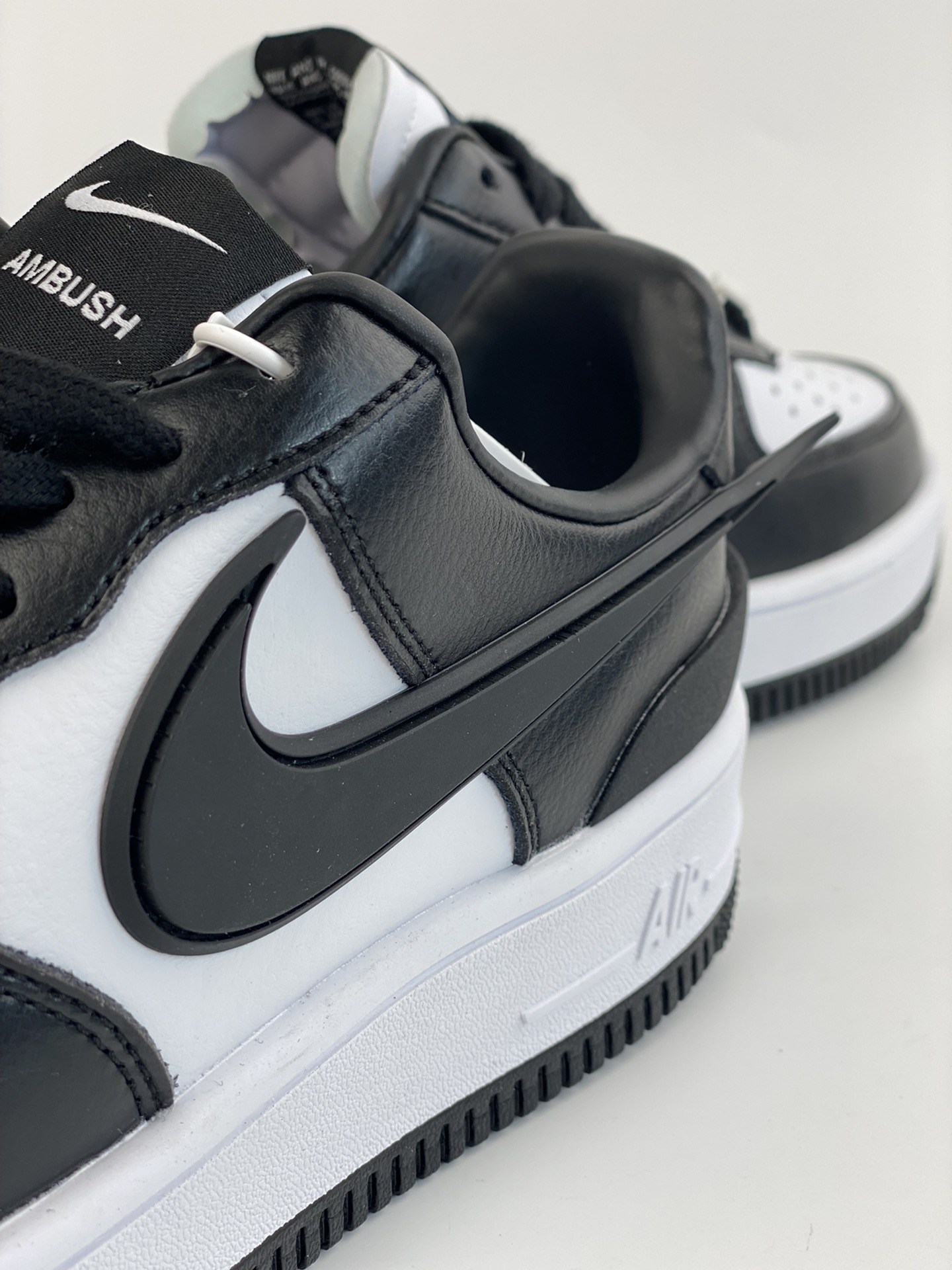 AMBUSH Nike Air Force1 Low is made of leather throughout DV3464-007