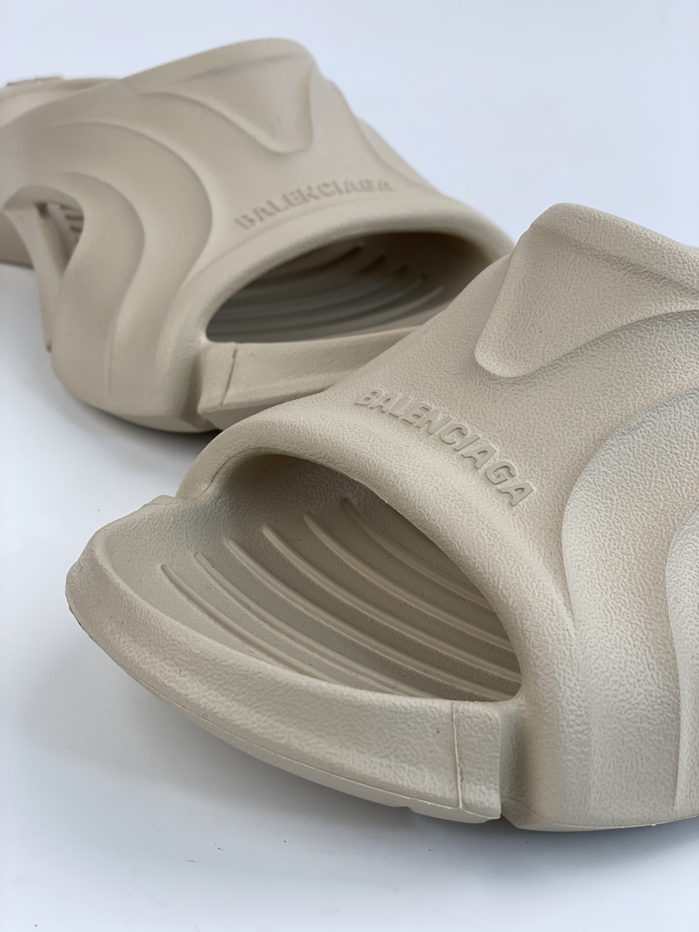 BALENCIAGA Mold Rubber Slide Sandals Series