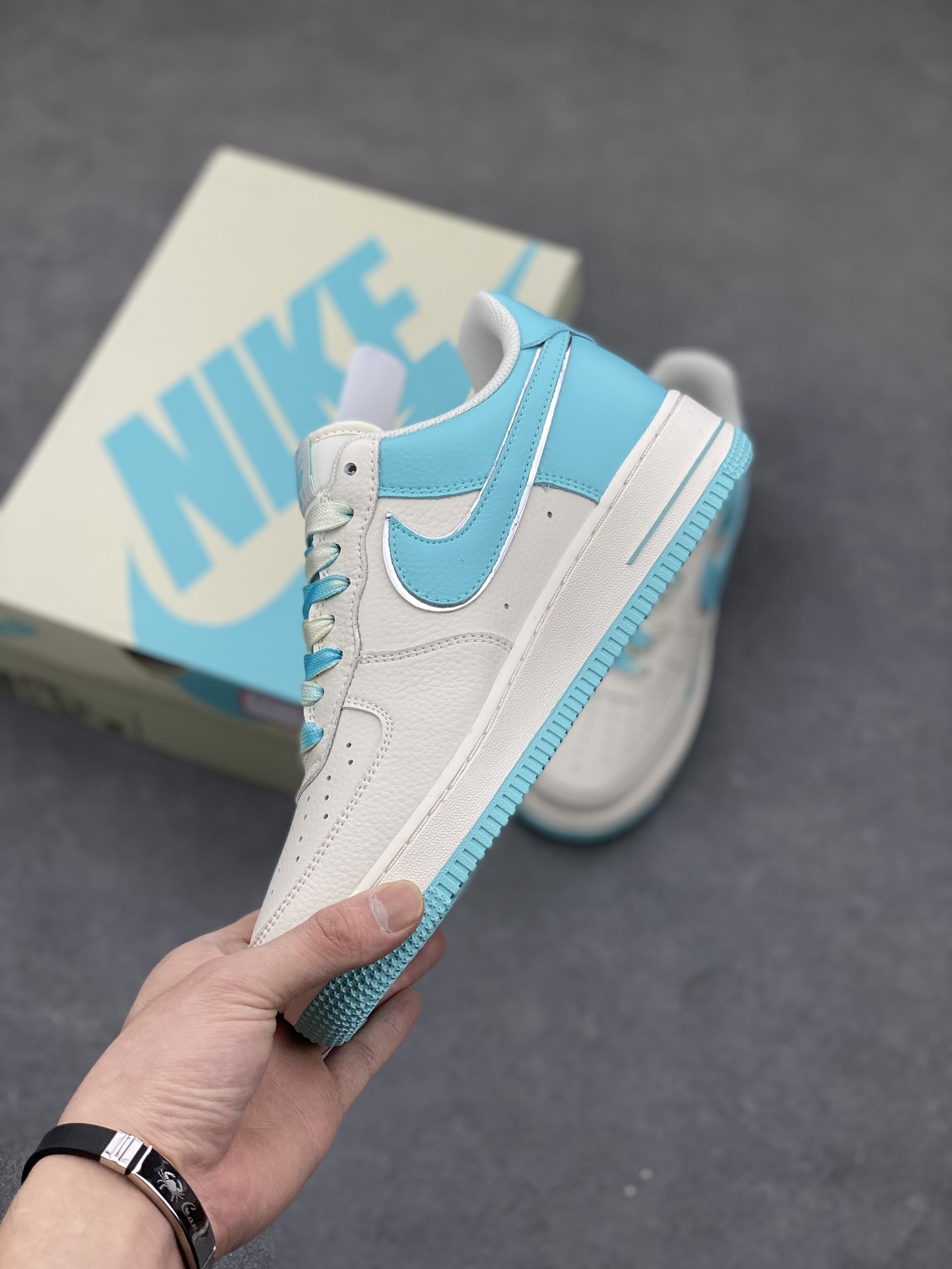 Nike Air Force 1 LV8 Low-Top Sneakers - IO5636 - Casual Shoes 4 i1682708281 4071 2
