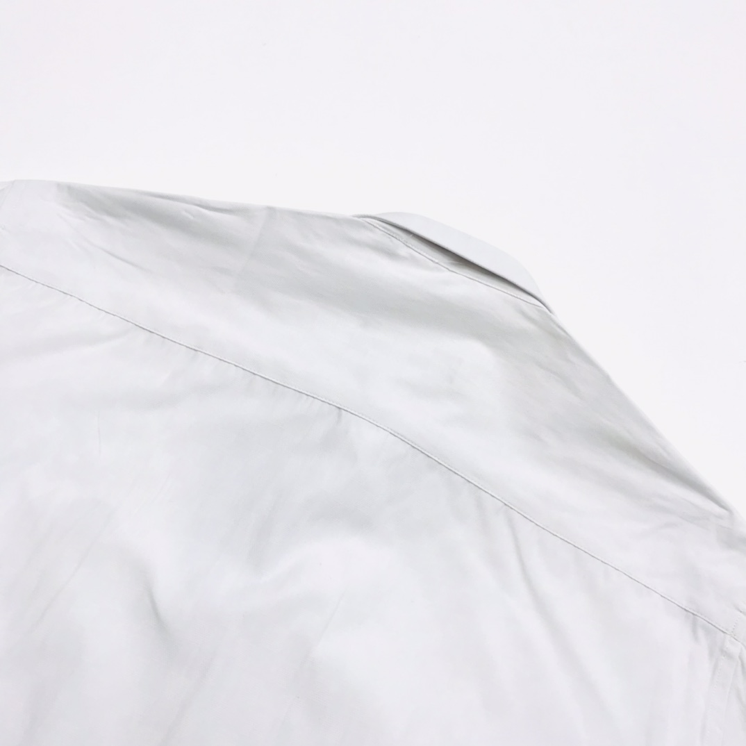 Louis Vuitton Leisure Line Shirt: Classic Style with Quality Details - 图片 8