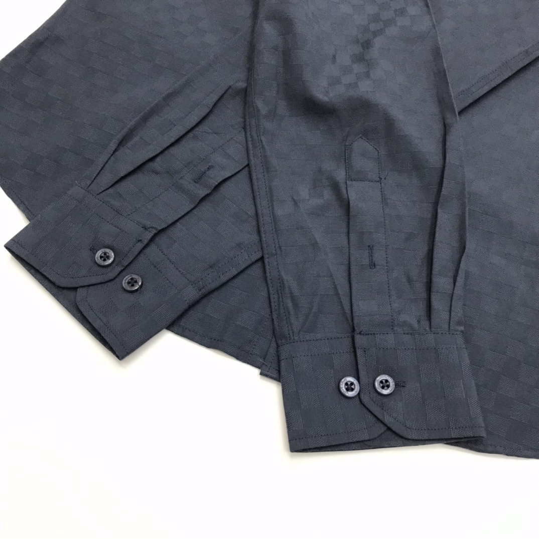 Louis Vuitton Shirt: Classic Style with Quality Details and Comfort, Various Sizes Available - 图片 6
