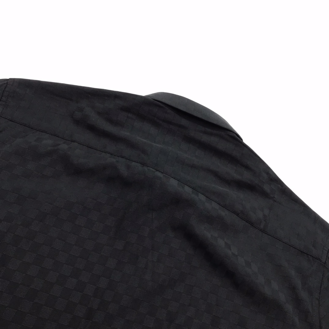 “Classic CJCR Leisure Shirt: Quality Style with Unique Details in Multiple Sizes” - 图片 7