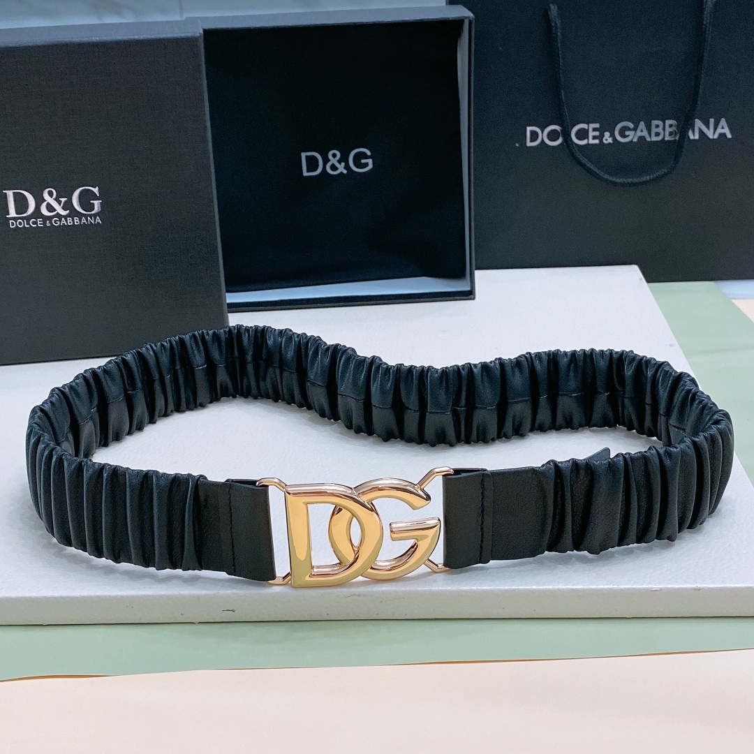 DG徽标卷褶牛皮弹力腰带整体包裹软质