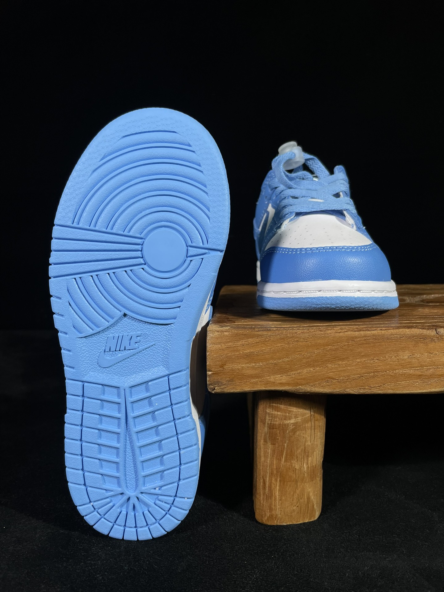 特价清货 福利特价‼️ 核心价格表私 
童鞋dunk 北卡蓝
C版大厂出品，比市面小厂童鞋品质好太多了！
