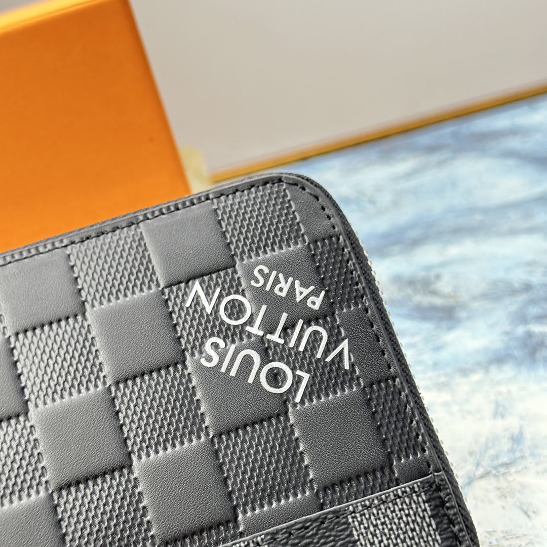 Close up of card slots in the black wallet