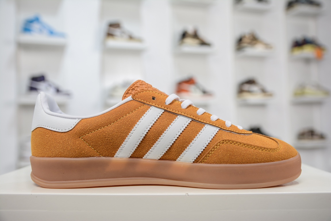 180 阿迪 Adidas Originals Gazelle Indoor 三叶草复古休闲防滑耐磨低帮板鞋 HQ8716